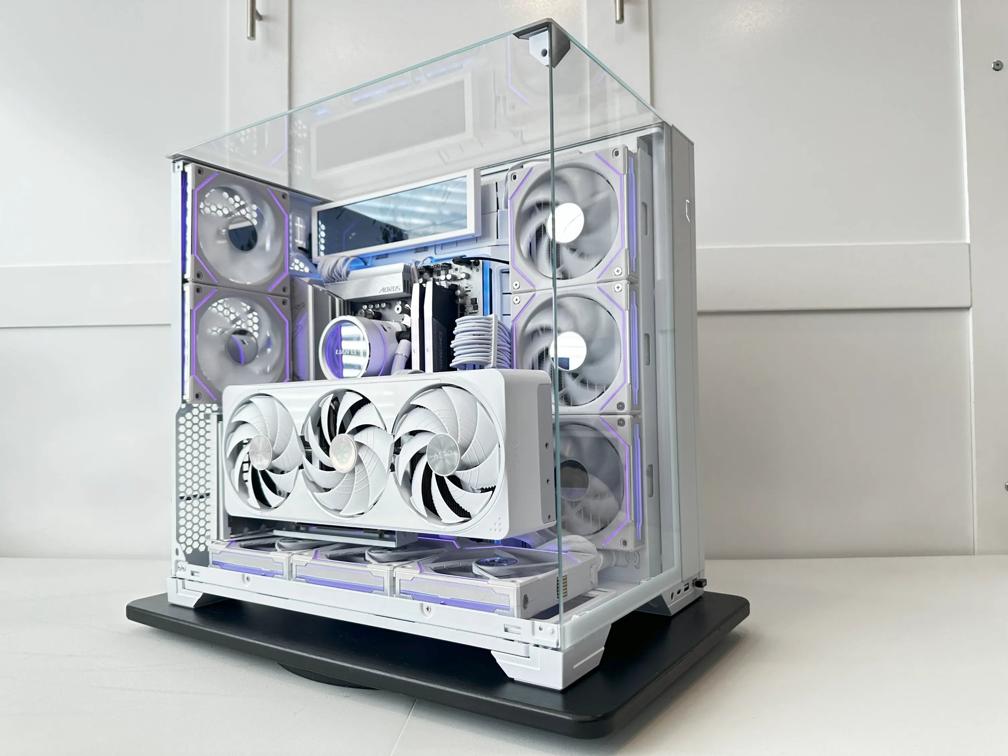 ❄️New NVIDIA GeForce RTX 5070 Ti AERO Overclocked w/ AMD Ryzen 9800X3D/ 32GB RAM/ 2TB NVME❄️