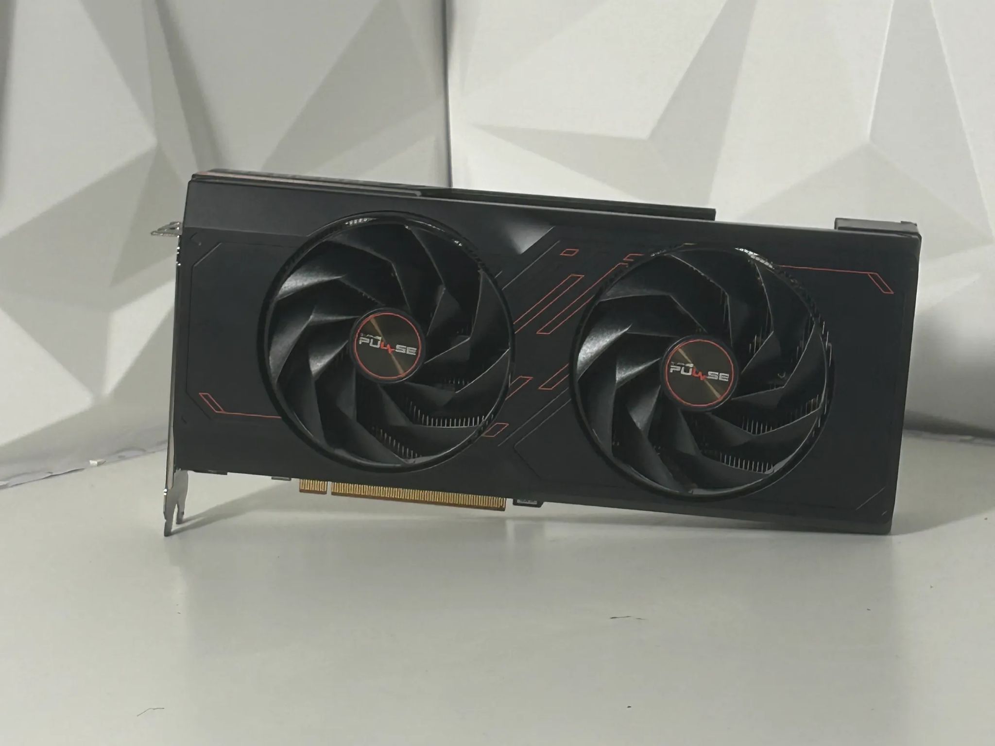 Sapphire Pulse RX 7700 XT 12GB GDDR6
