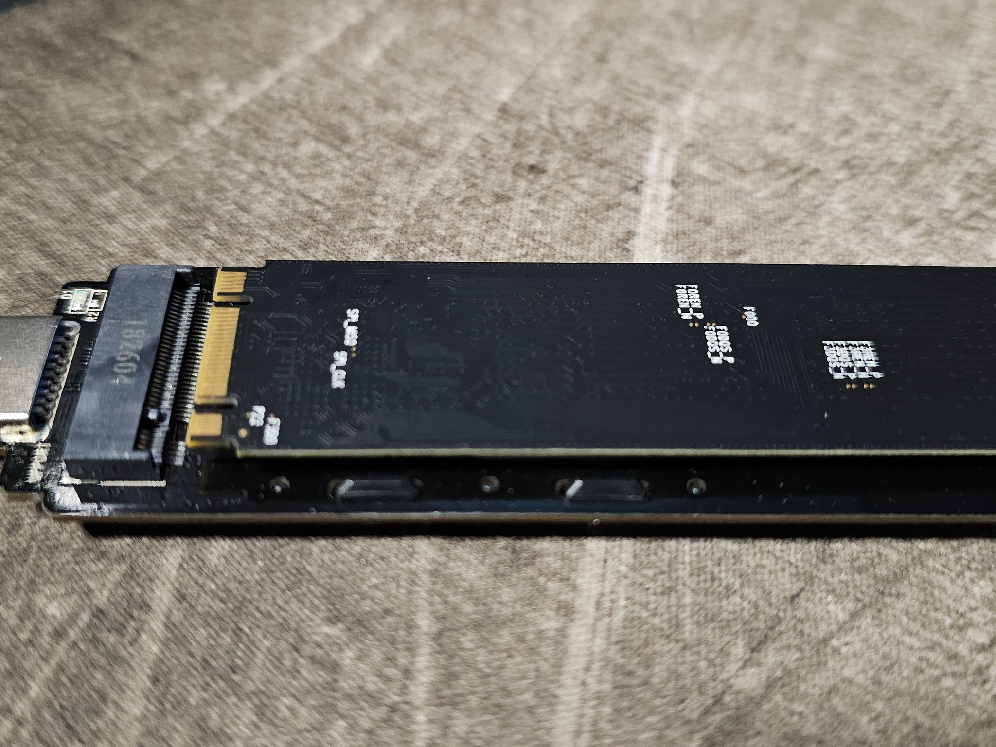 TEAMGroup TEAM MS30 128GB SATAIII M.2 2280 SSD (With INEO 2588 M.2 SATA To 10Gbps USB3.1 Enclosure)