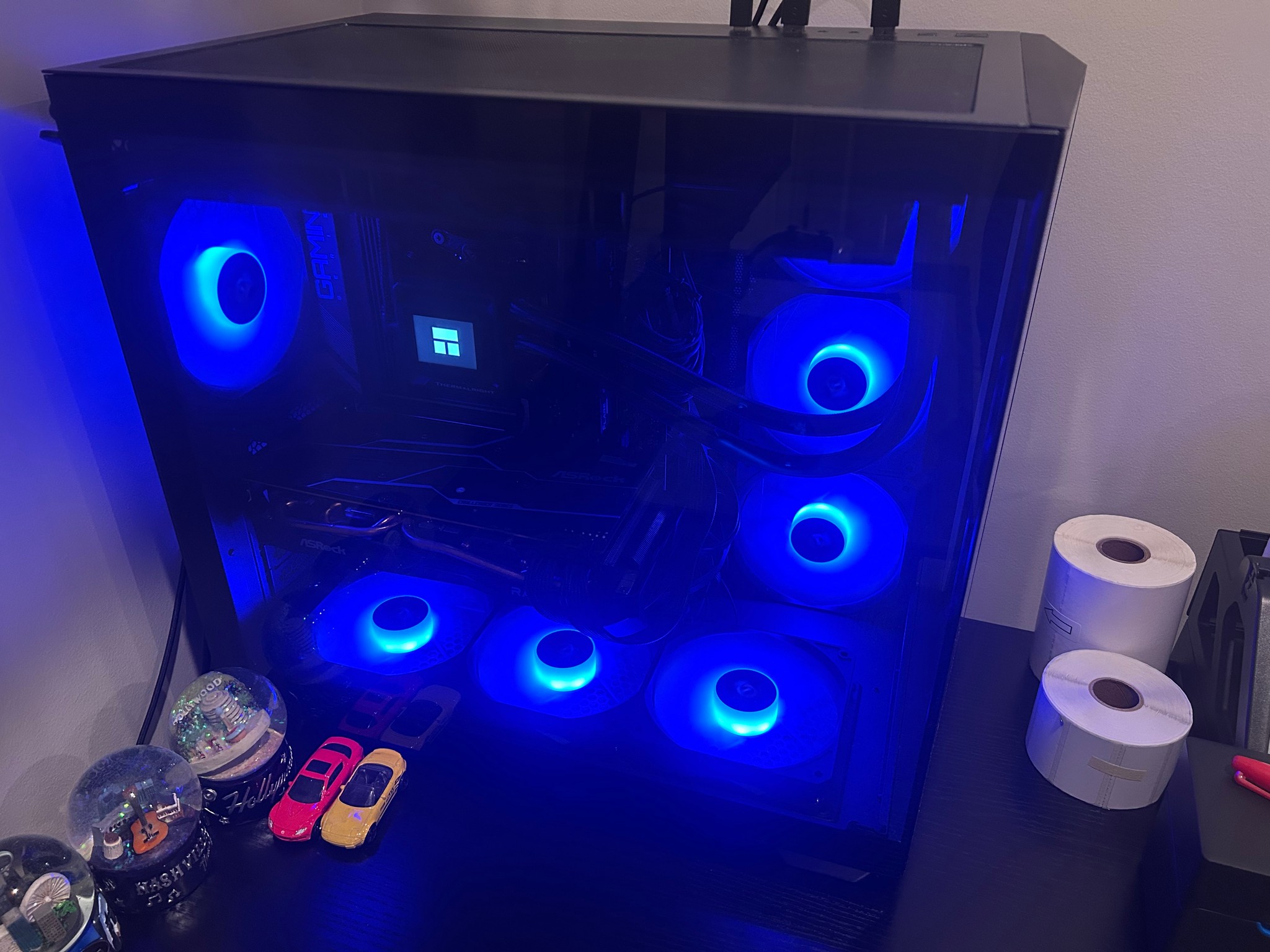 RX 6700 XT / Ryzen 7 7700x / 32gb Ram / 2tb SSD Storage / ULTIMATE 1440p WATER COOLED Gaming PC!