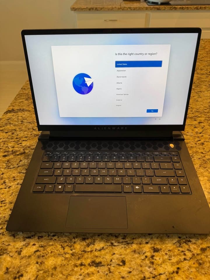 Alienware M15 R5 - Ryzen 7 5800H - RTX 3070 - 32GB RAM - 1TB SSD