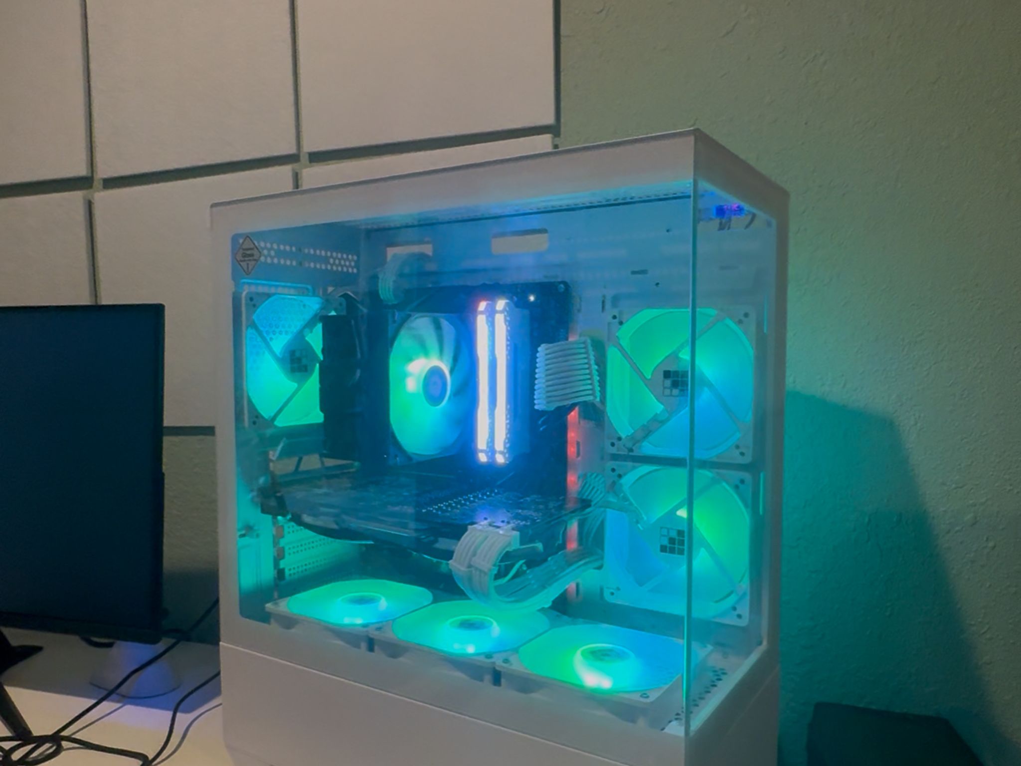 Mid Range Gaming PC i7 9700k & GTX 1080TI