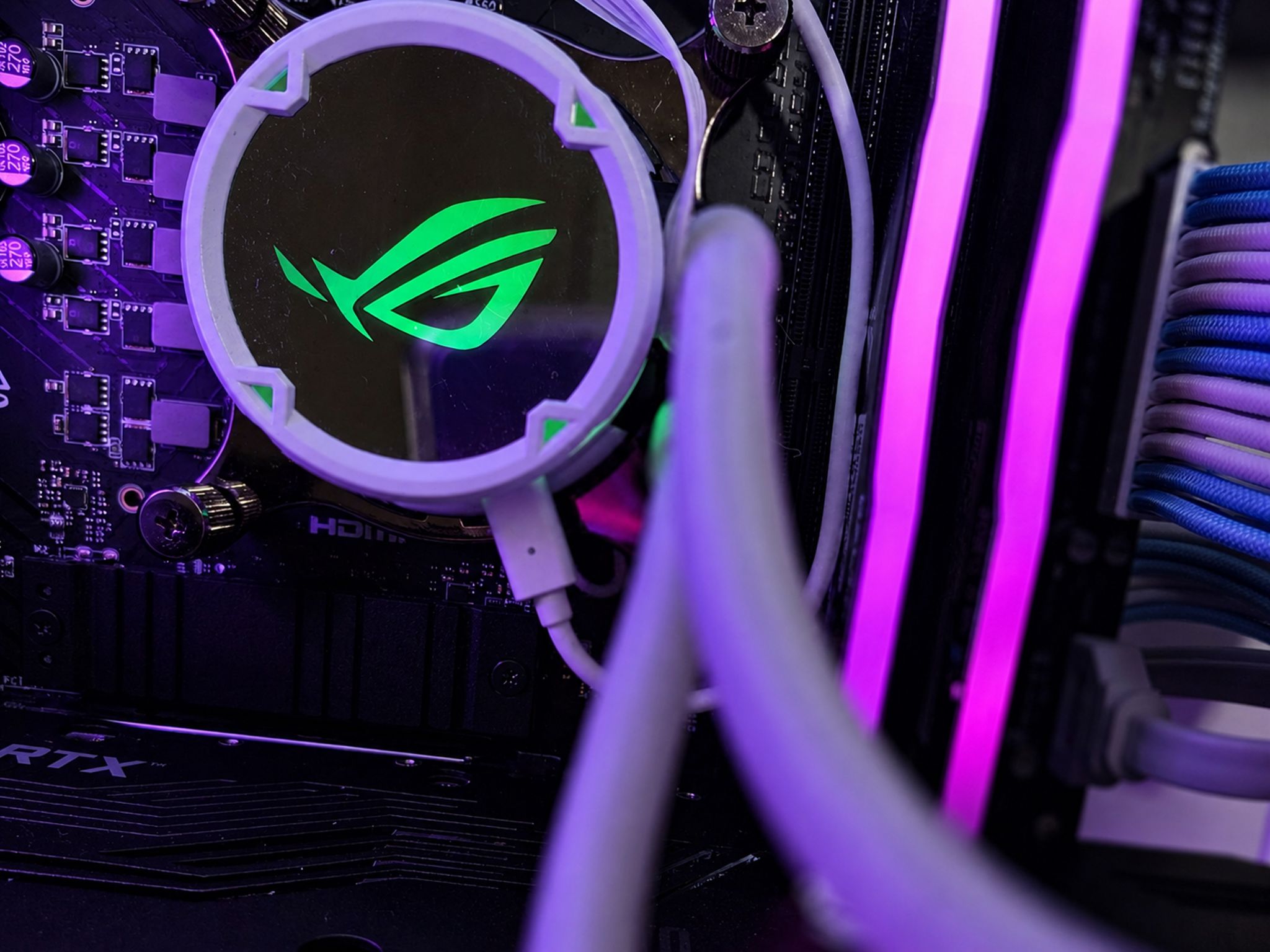 White gaming Pc | RTX 3080 10GB | 12600K | DDR4/5 |32GB RAM | 1TB | Windows 11 |