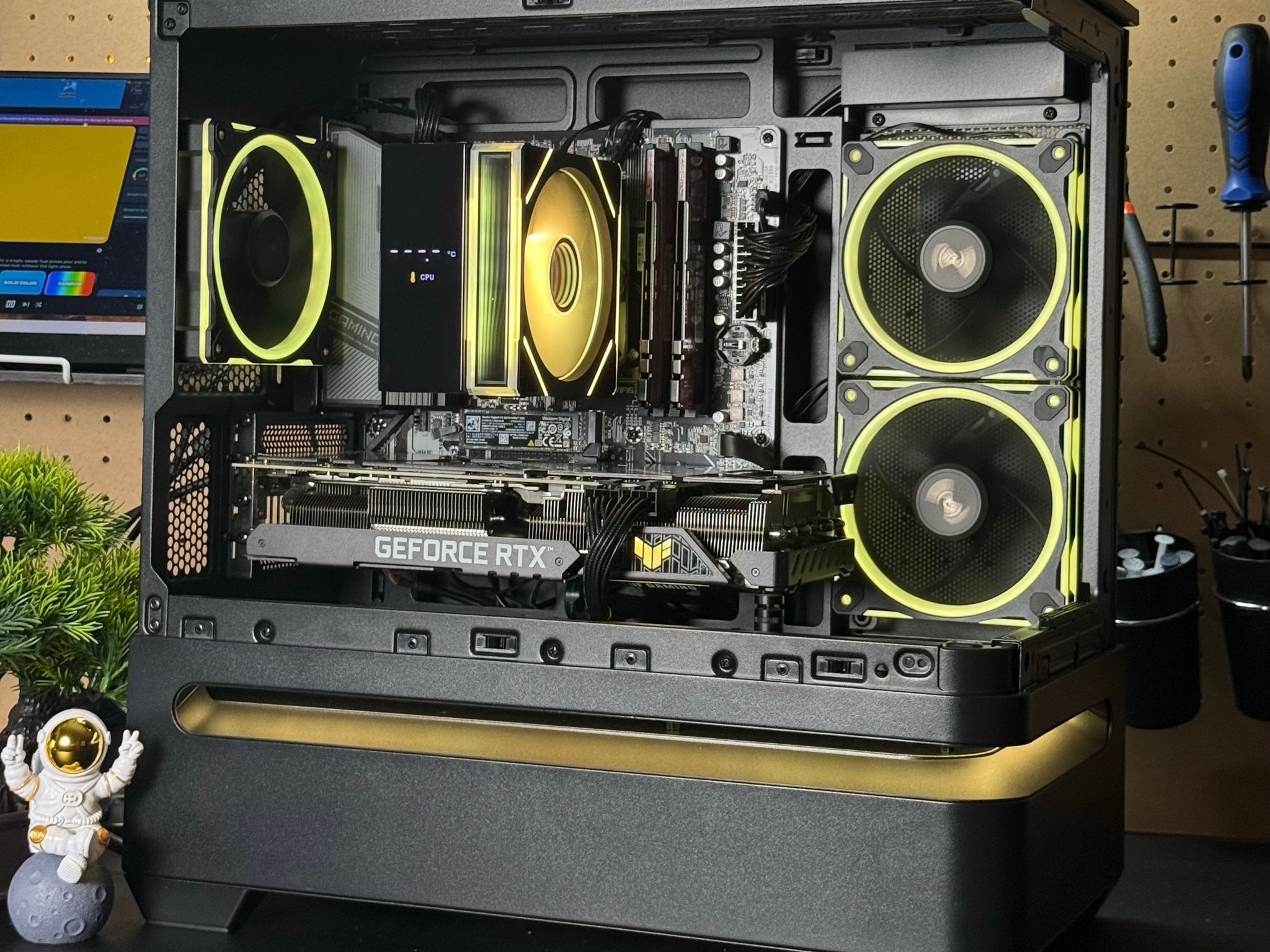 Gaming PC | RTX 3080 | Ryzen 5 5600 | 32GB DDR4 RAM | 1TB | Windows 11