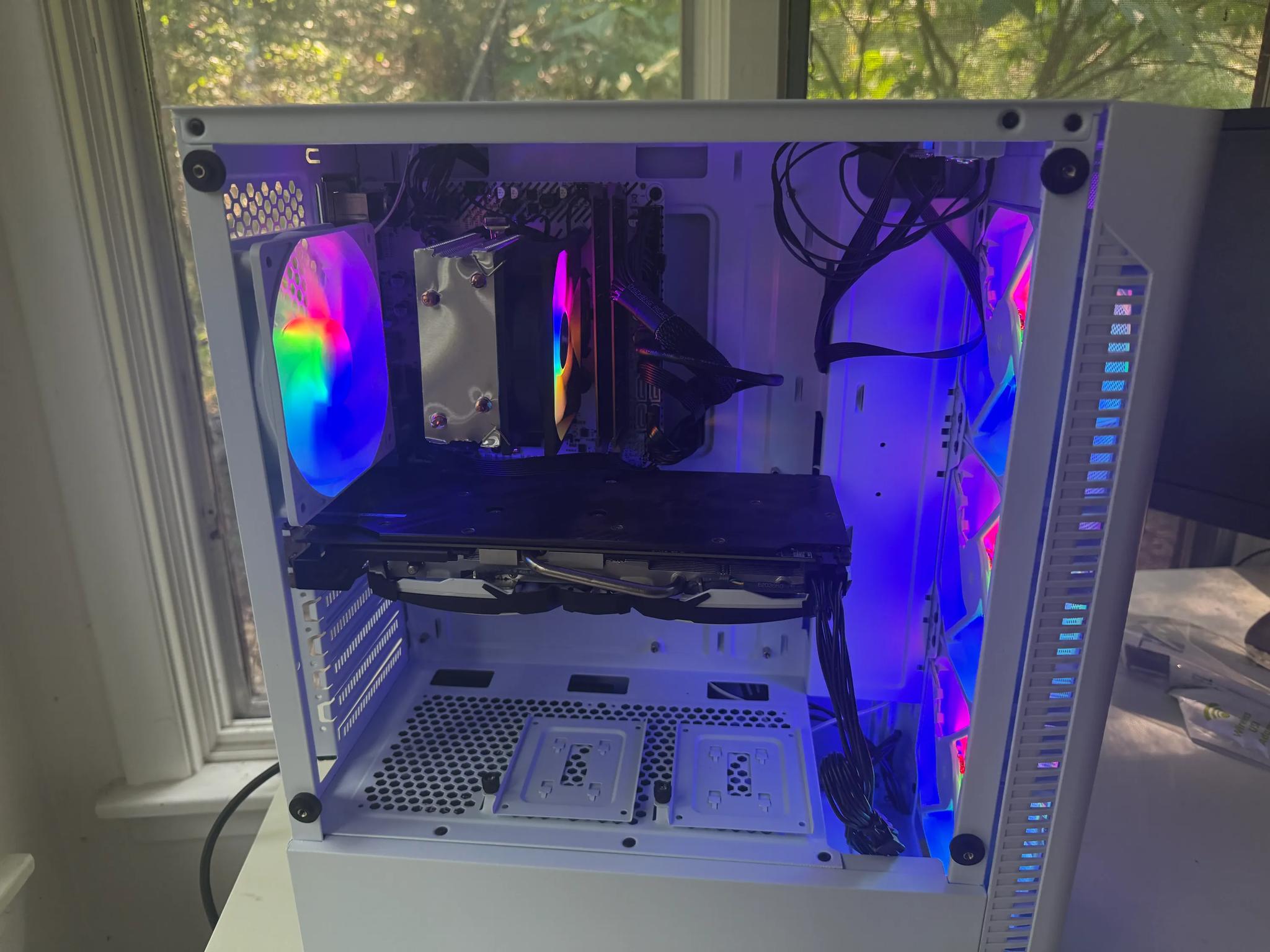 RX 580 / Intel I5 | WIFI | 16GB Ram | 1TB HDD + SSD | Windows 11 Activated