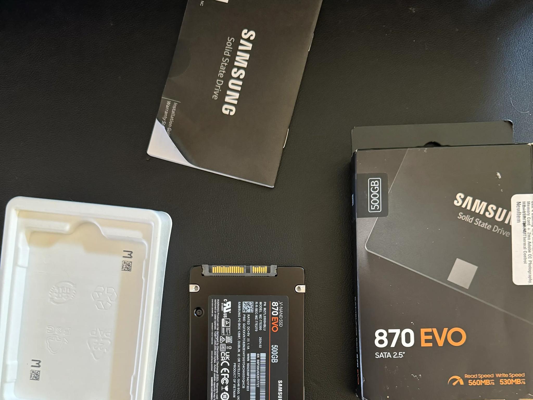 SAMSUNG 870 EVO