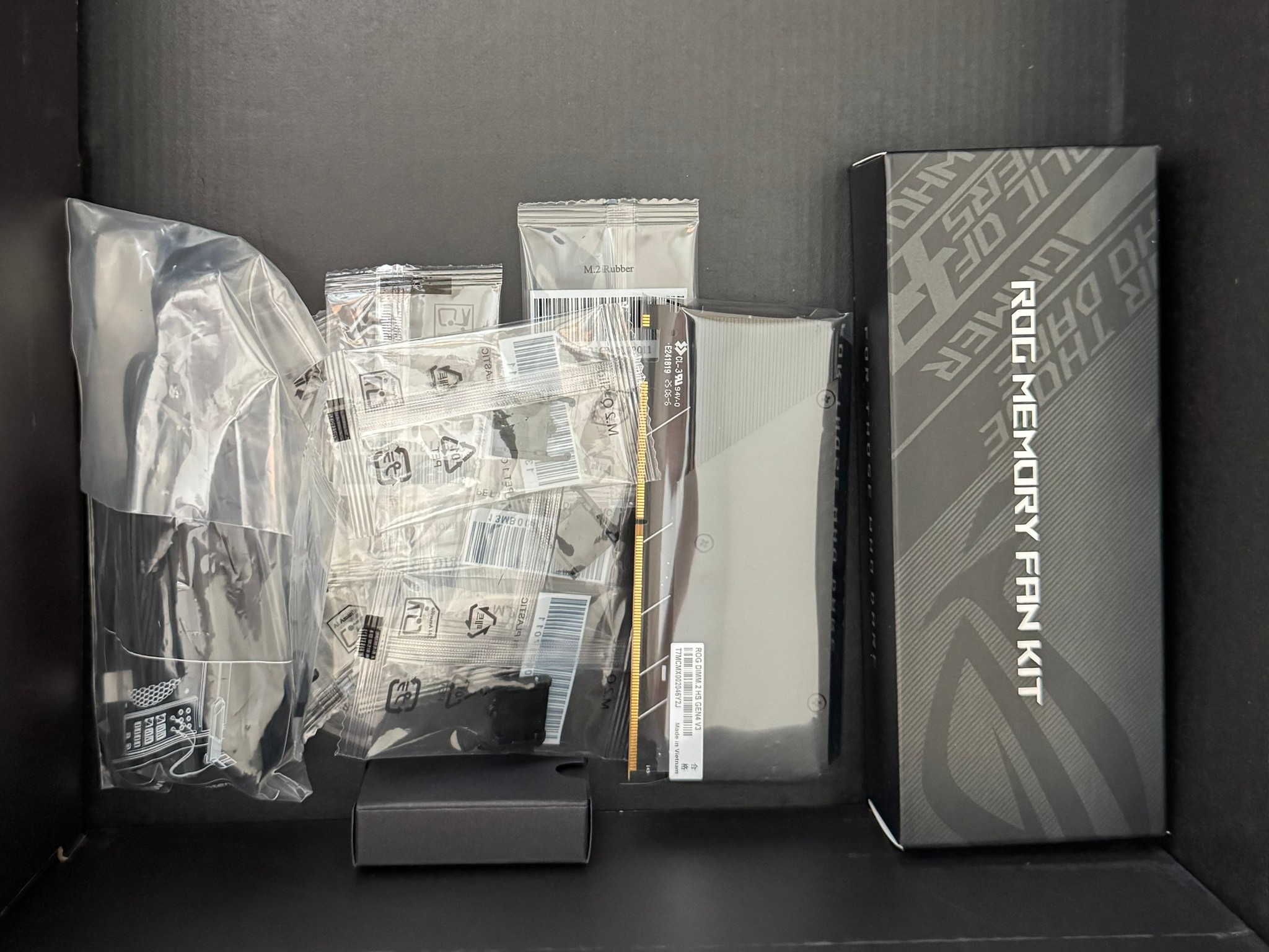 ASUS ROG CROSSHAIR X870E APEX AMD AM5 ATX motherboard + AMD Ryzen 7 9800X3D CPU Combo