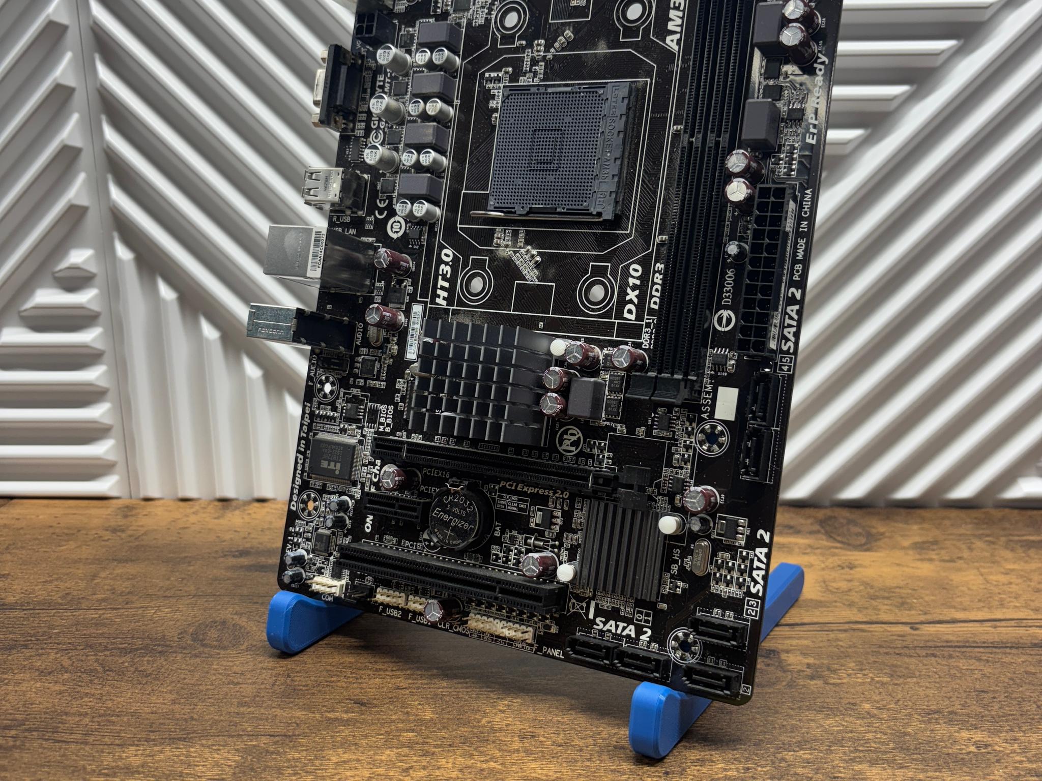 Gigabyte GA-78LMT-S2 Rev 1.2 AM3+ AMD DDR3 Micro ATX Motherboard