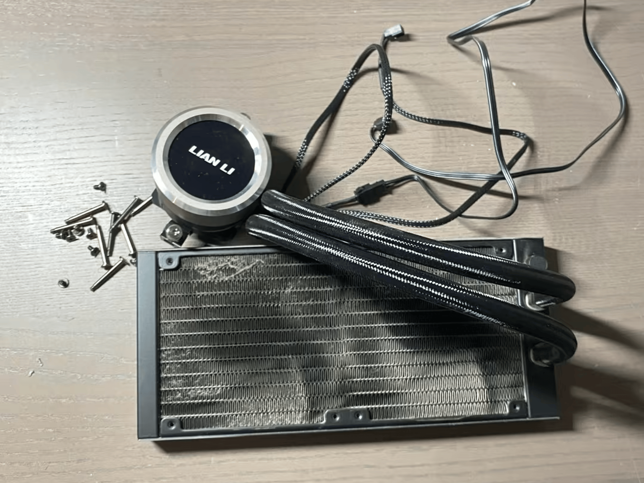 UNTESTED LIAN LI GALAHAD 240MM AIO BLACK UNTESTED (UNSURE IF IT WORKS)