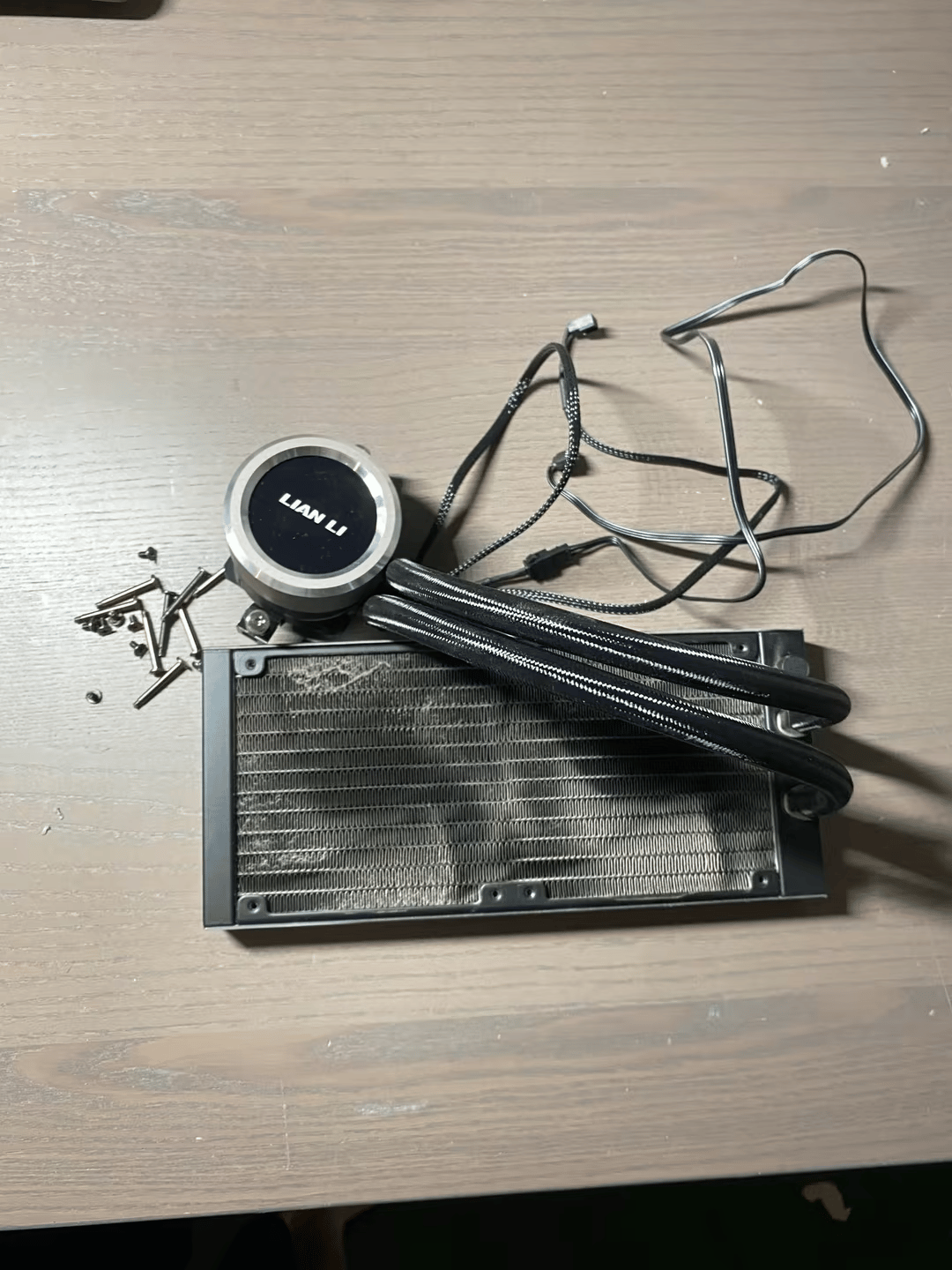 UNTESTED LIAN LI GALAHAD 240MM AIO BLACK UNTESTED (UNSURE IF IT WORKS)