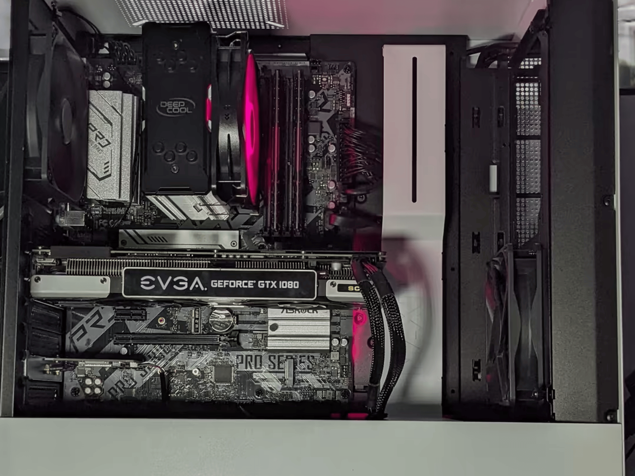 Solid Entry Level Gaming PC: i5-11400F, GTX 1080, 16GB RAM, Black White & Silver, RGB