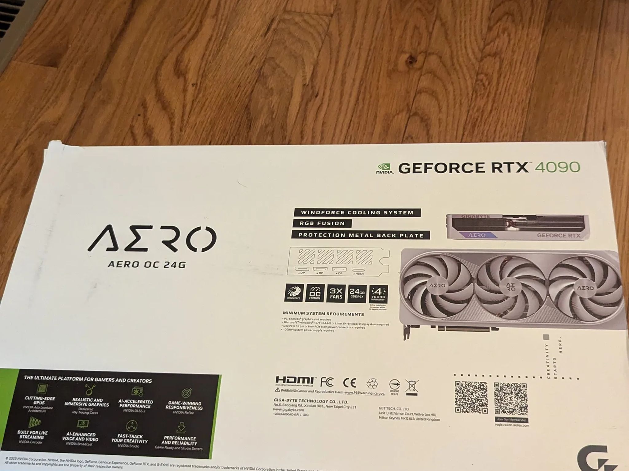 GIGABYTE RTX 4090 AERO OC and cable mod cable