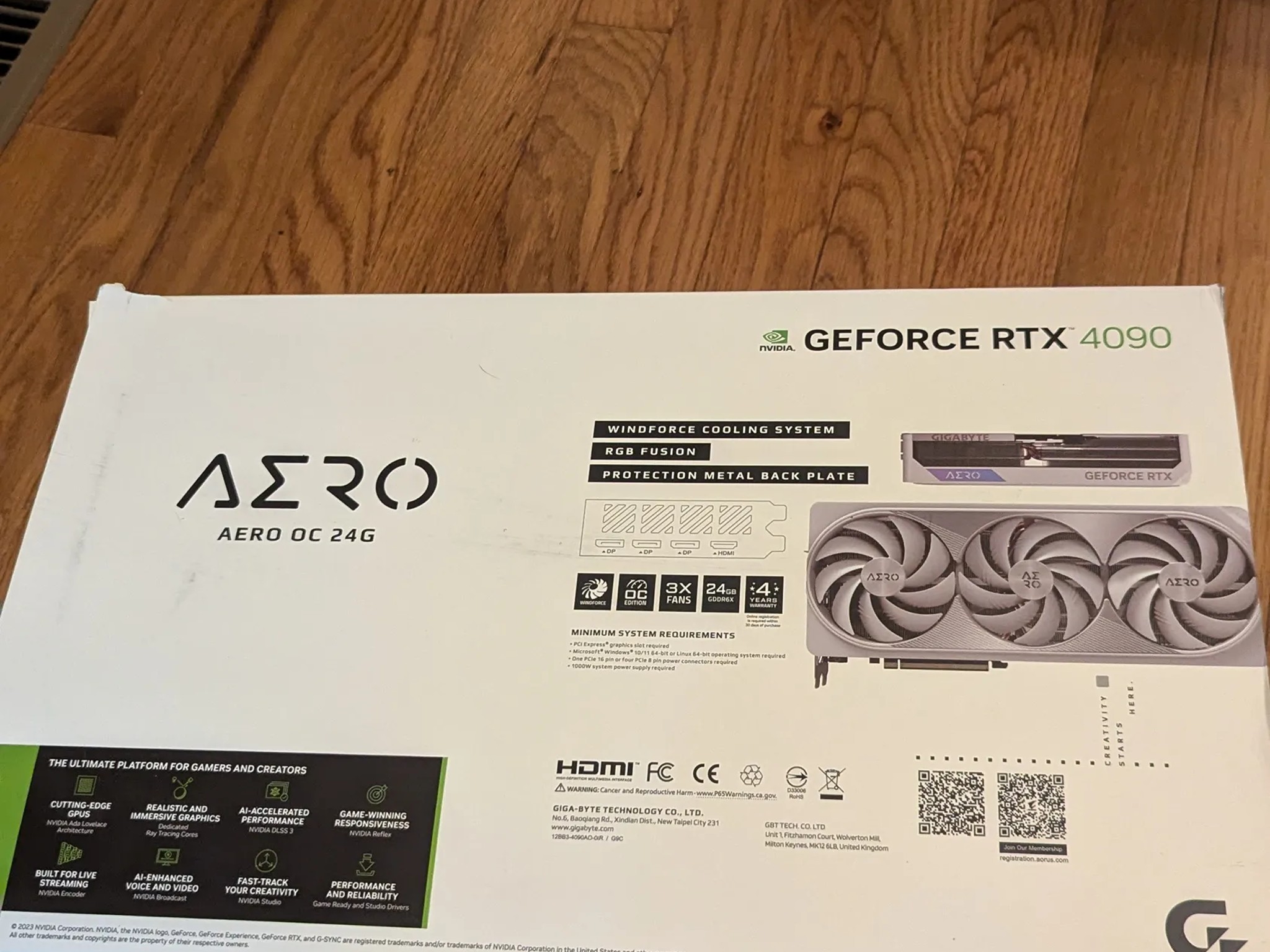 GIGABYTE RTX 4090 AERO OC and cable mod cable