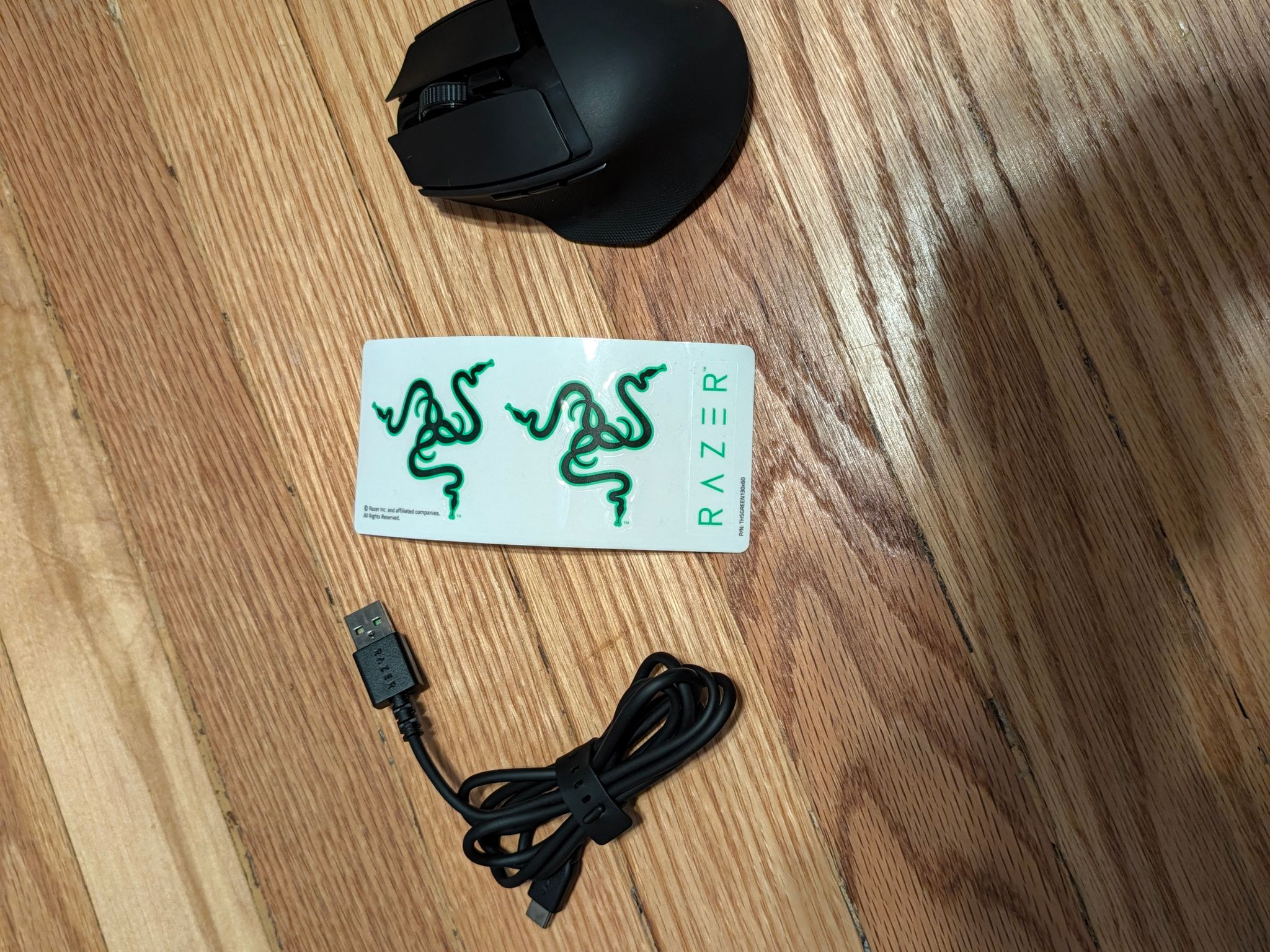 Razer Basilisk Mobile Portable Wireless Gaming Mouse – Excellent Condition with Extras
