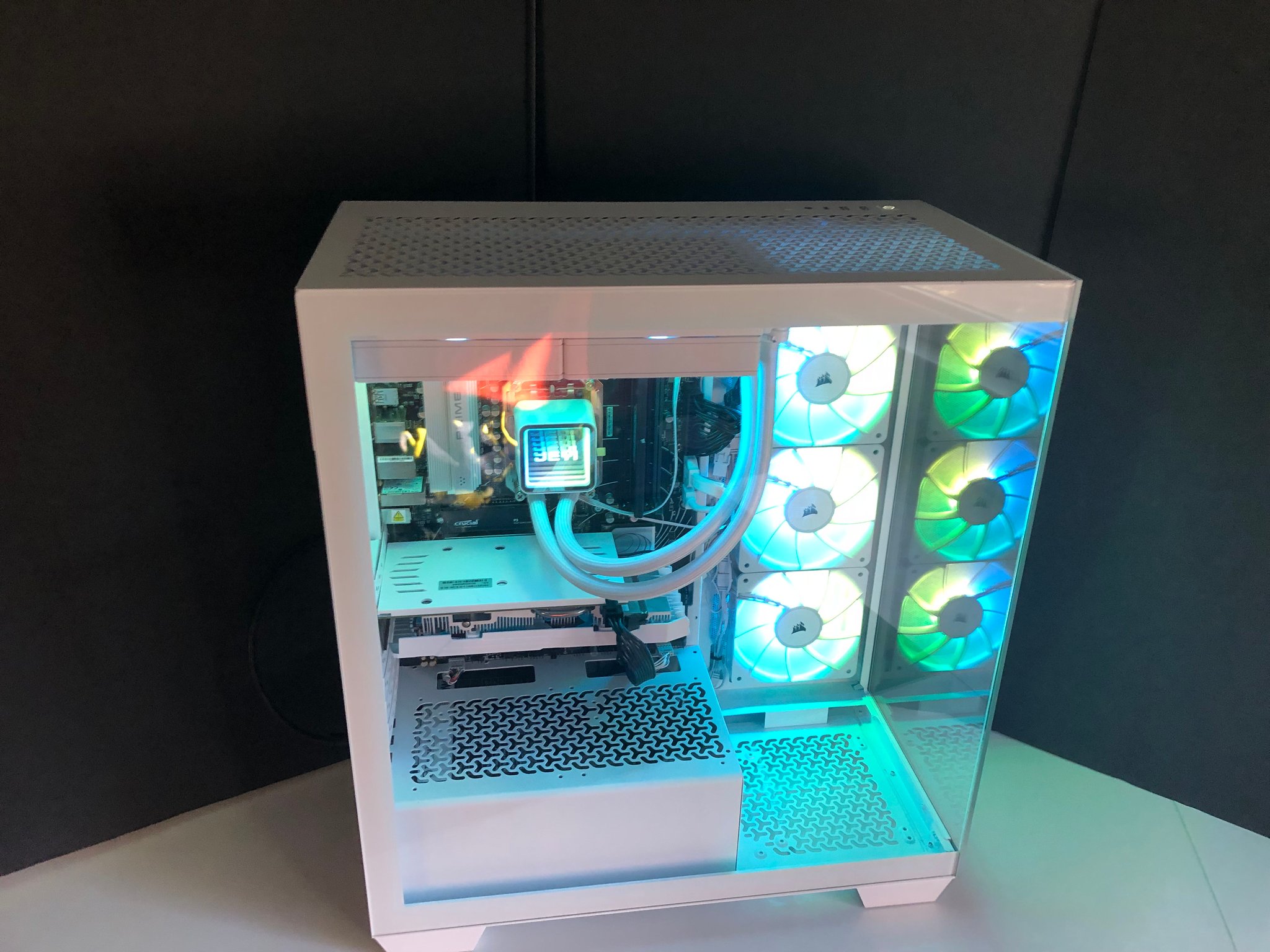 Ryzen 5 8500g white gaming pc