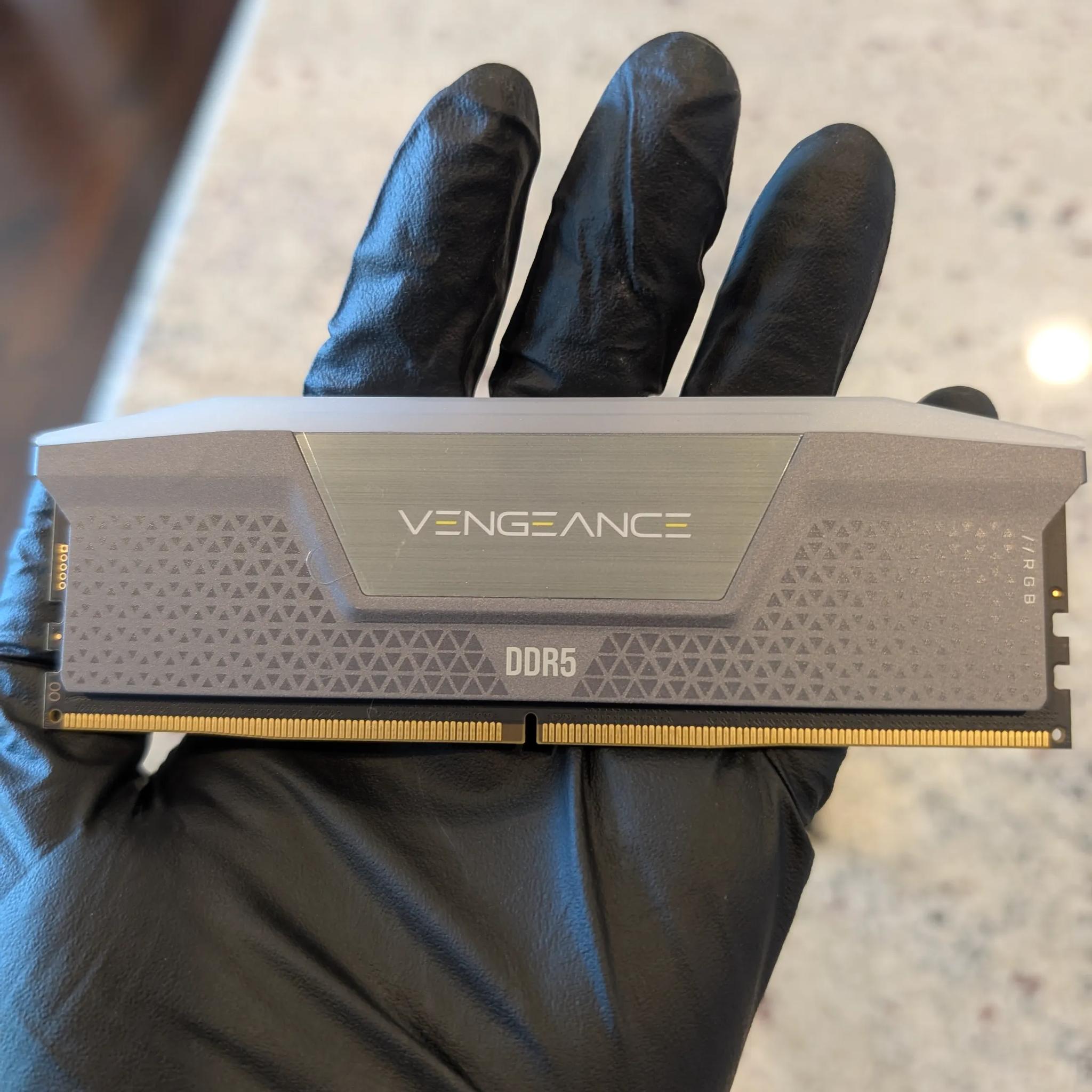 Corsair Vegeance RGB 32GB DDR5 5600 40-40-40-47 Ram