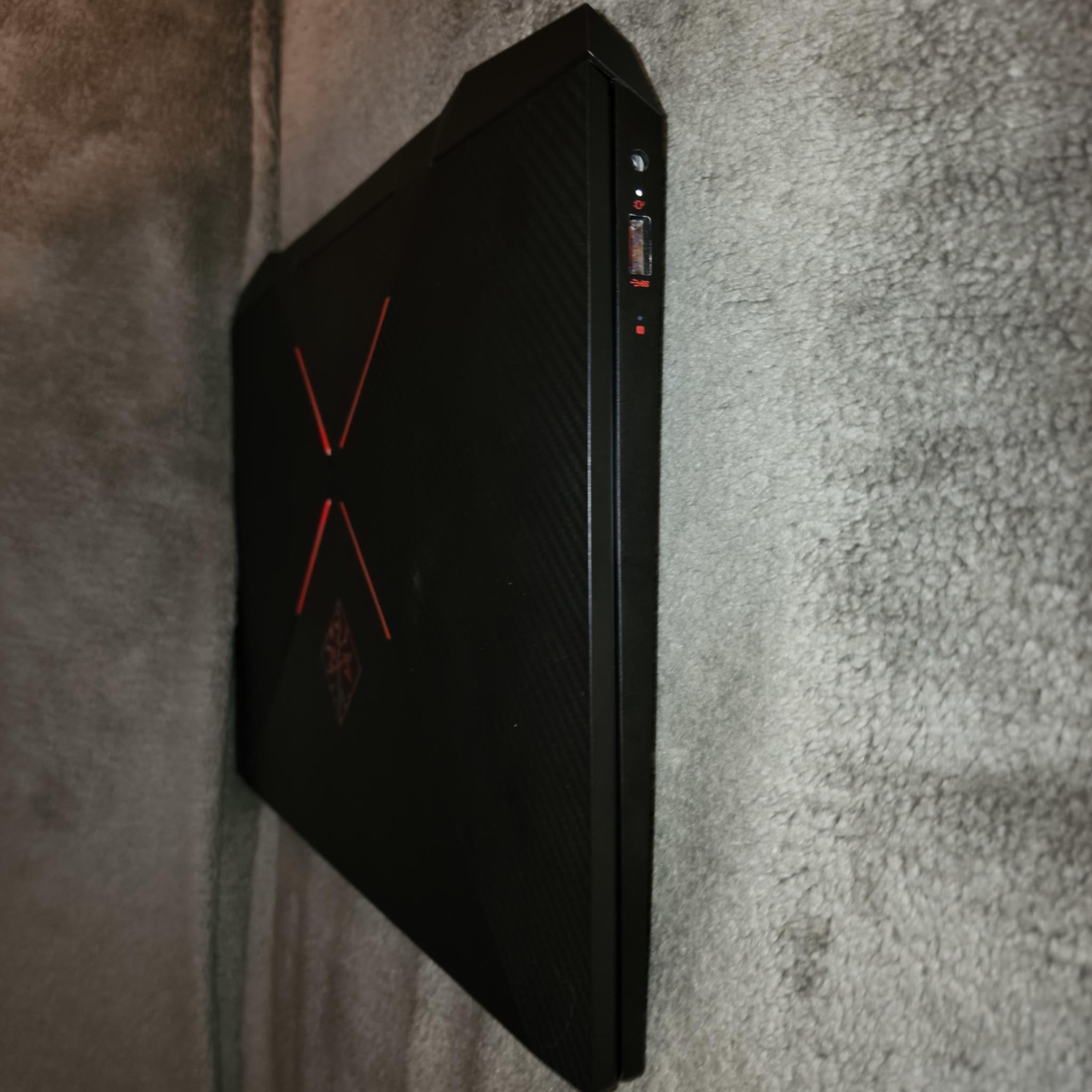 HP Omen 15, Intel i7 8th Gen, 128GB SSD 1TB HDD, 32GB RAM, NVIDIA GTX 1080, 15.6" 1920x1080p 60Hz