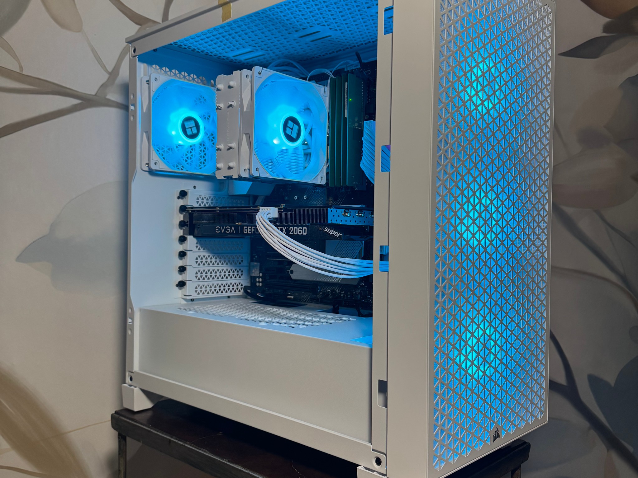 ❄️ Stormtrooper Build | RTX 2060 Super | i5-8400 | 32GB RAM | 1.5TB PC