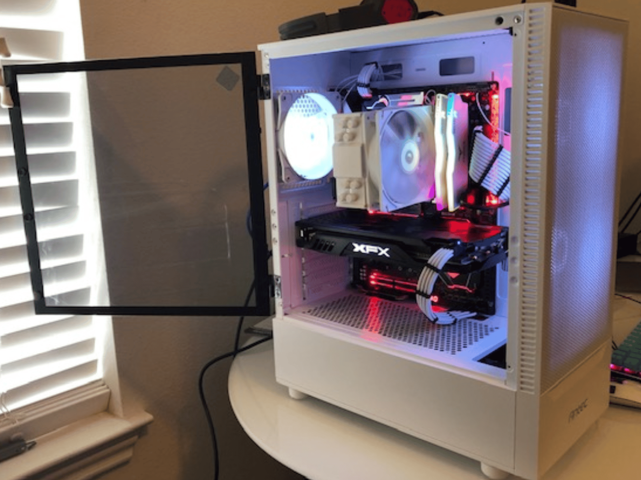 Budget 1080p all games White RGB PC | i3 8100 | rx 480 | 16gb ram | 1TB ssd