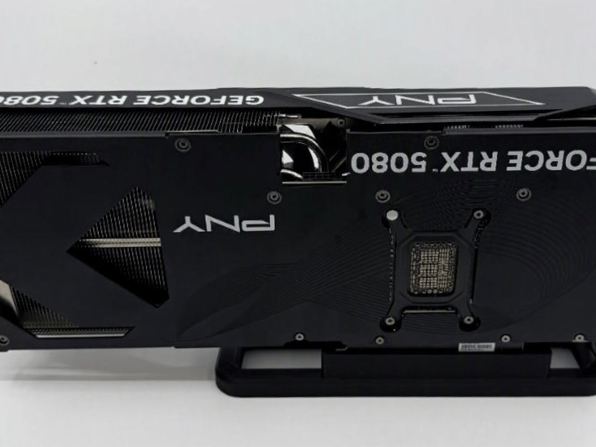 PNY GeForce RTX 5080 Overclocked Triple Fan - Image 2