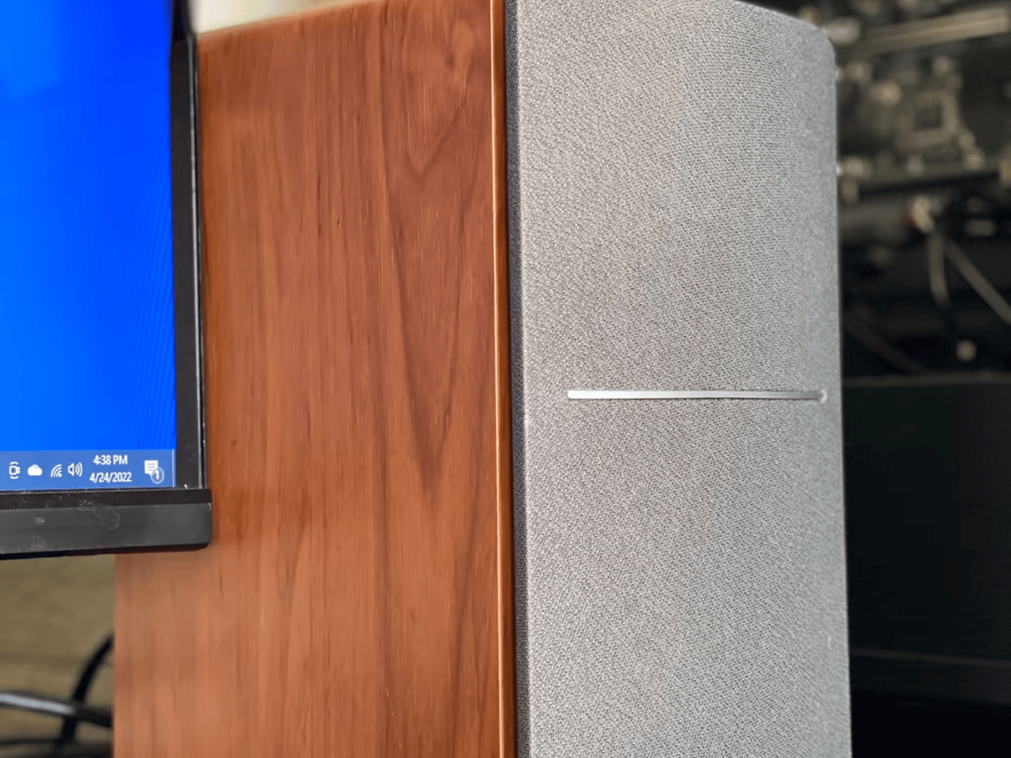 Edifier R1280T Bookshelf/Computer Speakers - 2.0 Stereo Active Near Field Studio Monitor Speaker