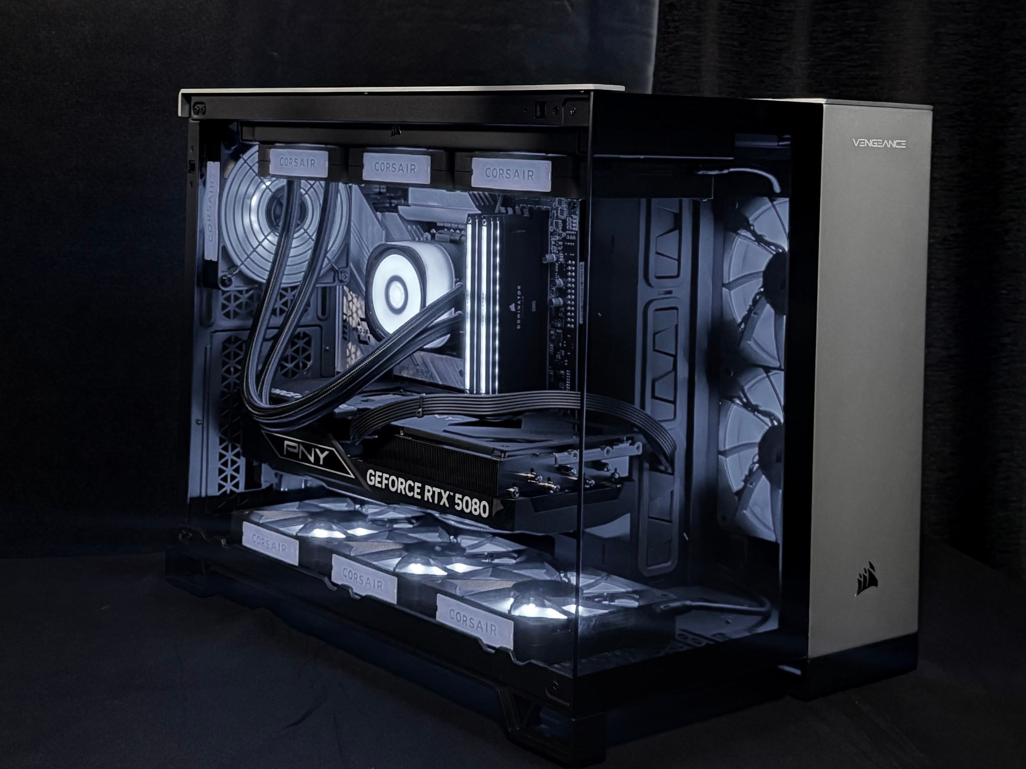 ⚫️💎Corsair vengeance 4K RTX 5080 ⚫️💎 i9-14900KF⚫️💎 W11 pro ⚫️💎 32gb Ram ⚫️💎2Tb storage