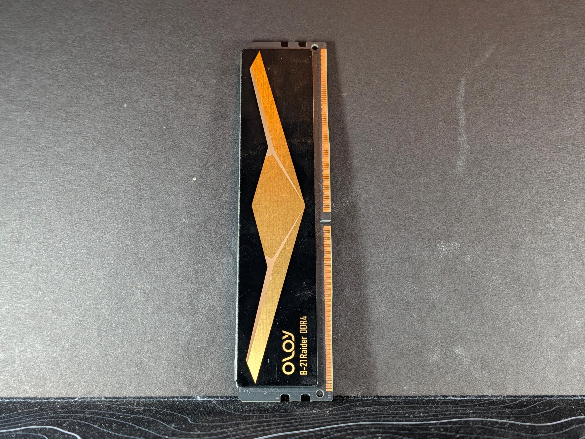 OLOy B-21 Raider 8GB DDR4-3000 CL16