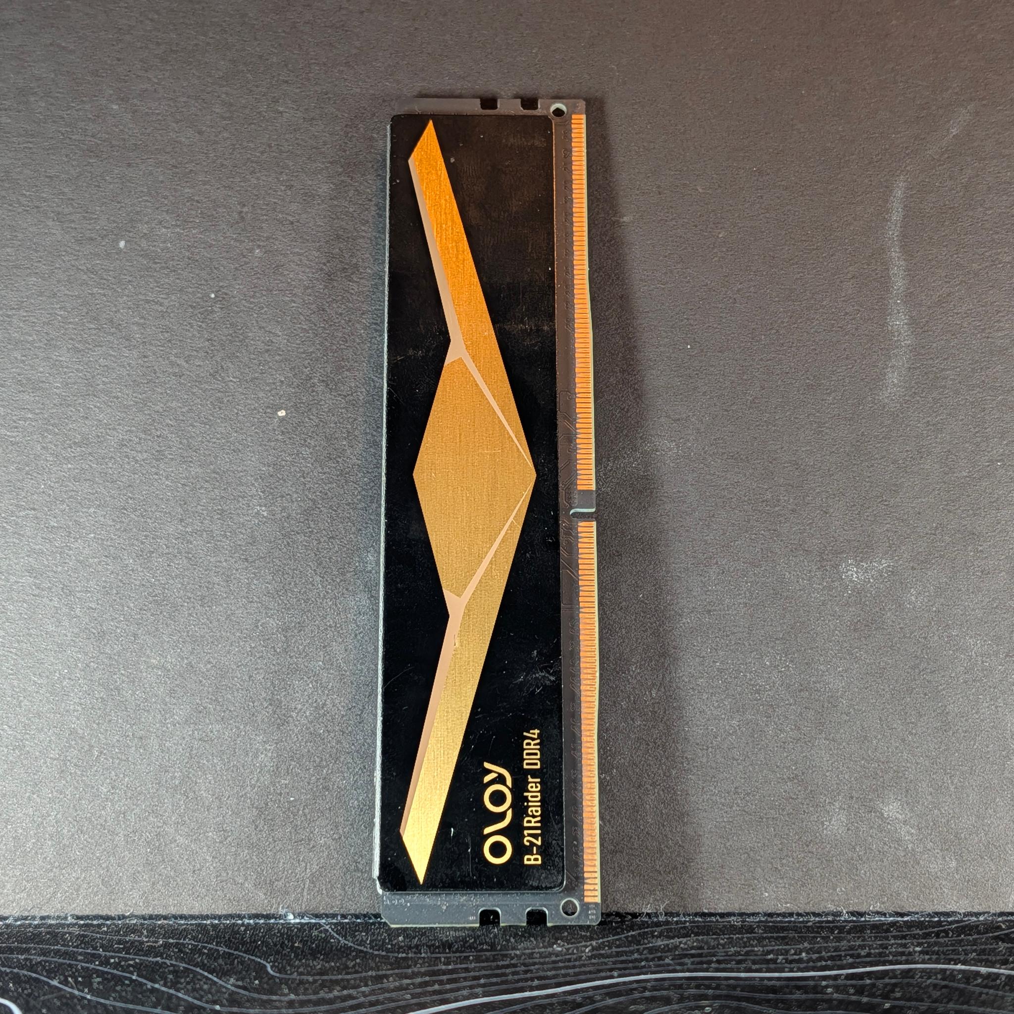 OLOy B-21 Raider 8GB DDR4-3000 CL16