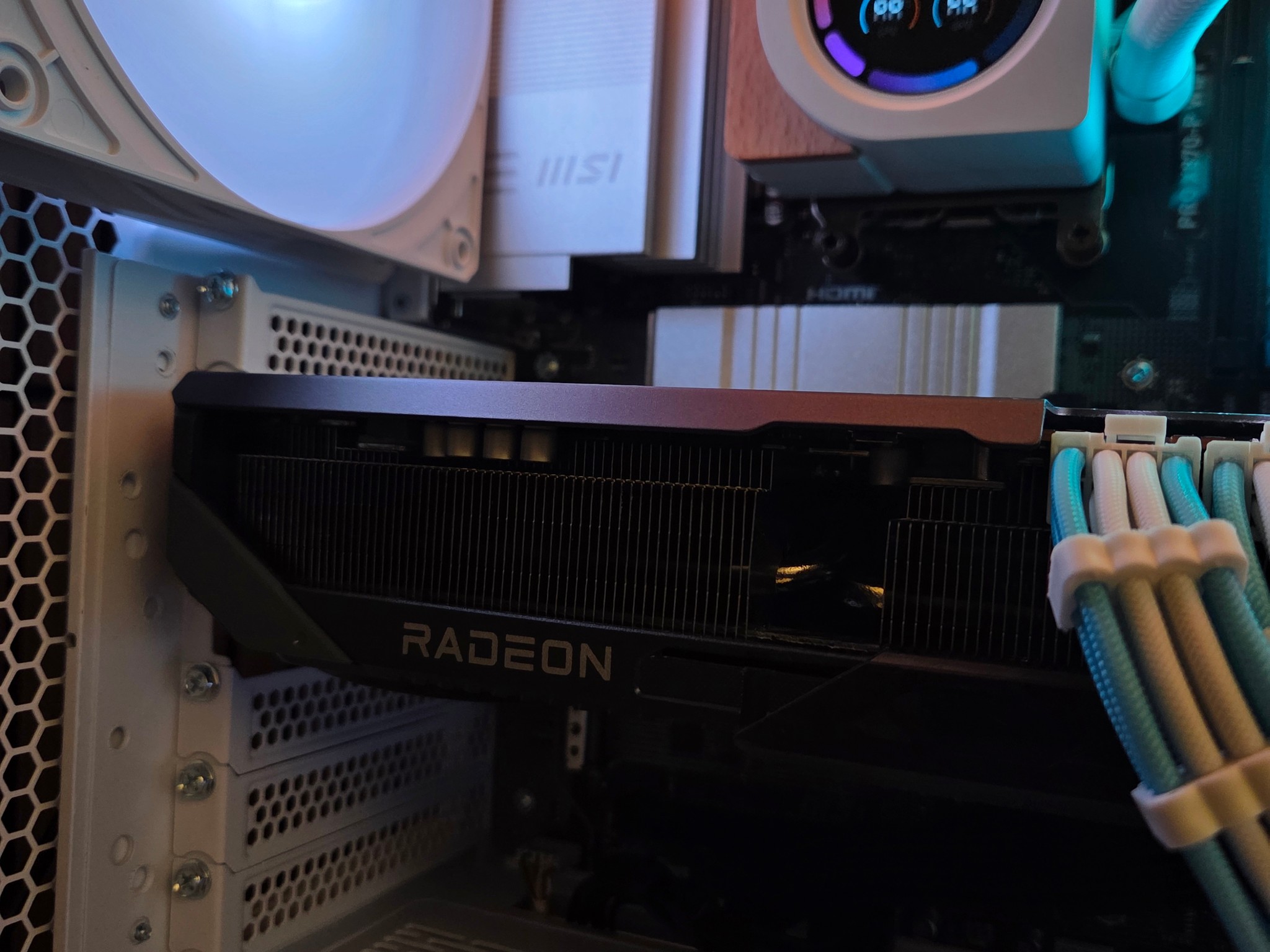 4K Gaming PC | Lian Li | 9800X3D | RX 9070XT 16GB | 32GB DDR5 | NVME |Wifi | Windows 11