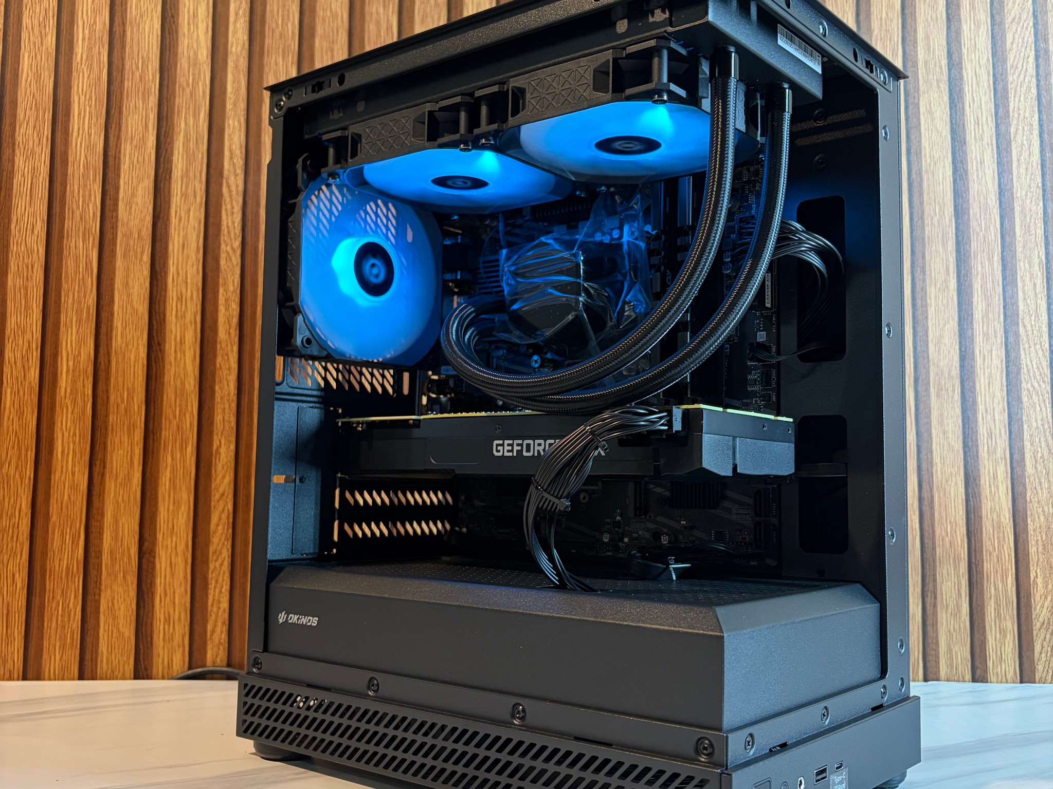 RTX 2080 | I7 10700 | 500GB SSD| 16GB DDR4 | 650W | 240MM