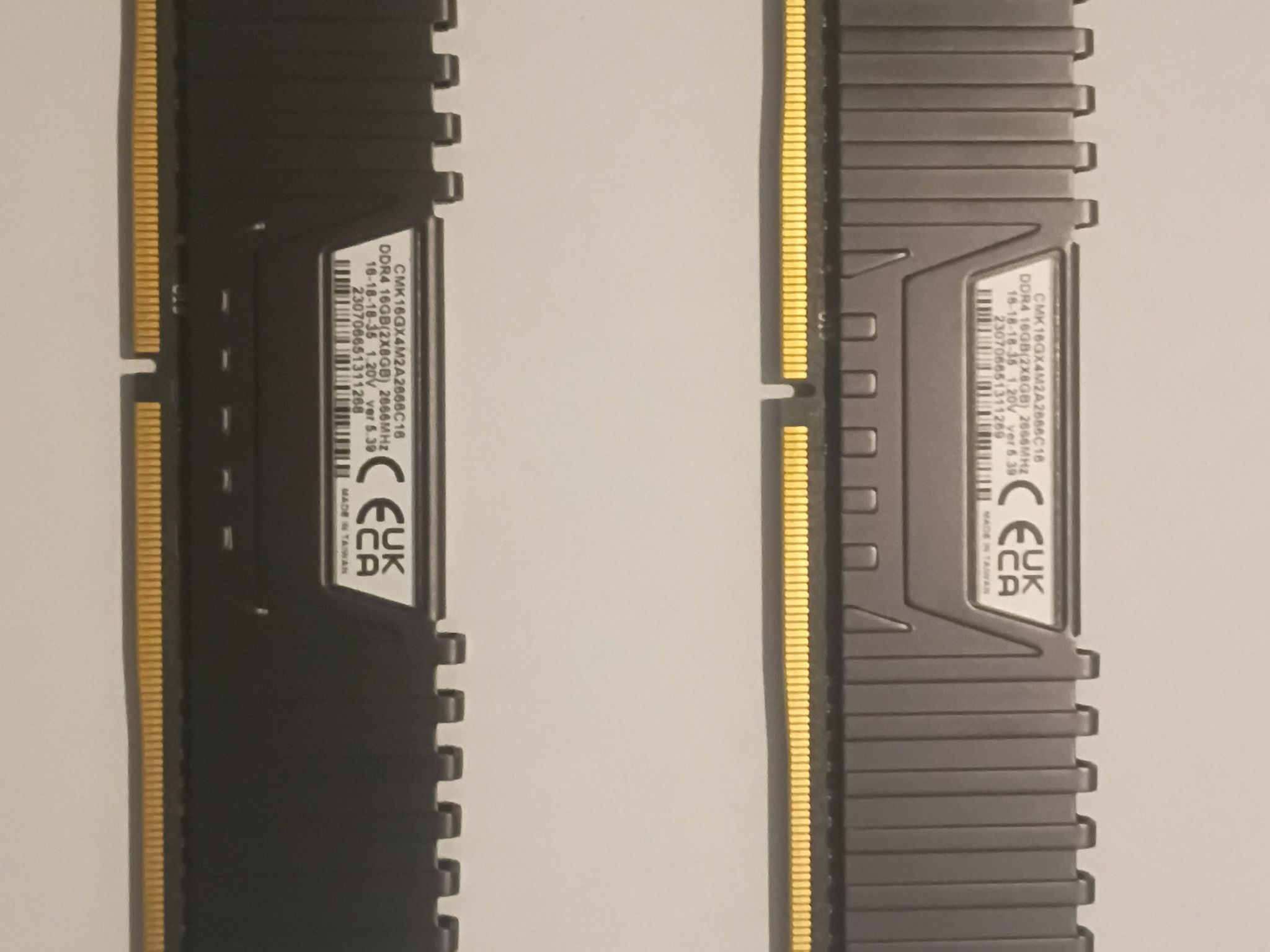 Corsair Vengeance LPX 16GB (2x8GB) DDR4 2666MHz 288-Pin DIMM CMK16GX4M2A2666C16