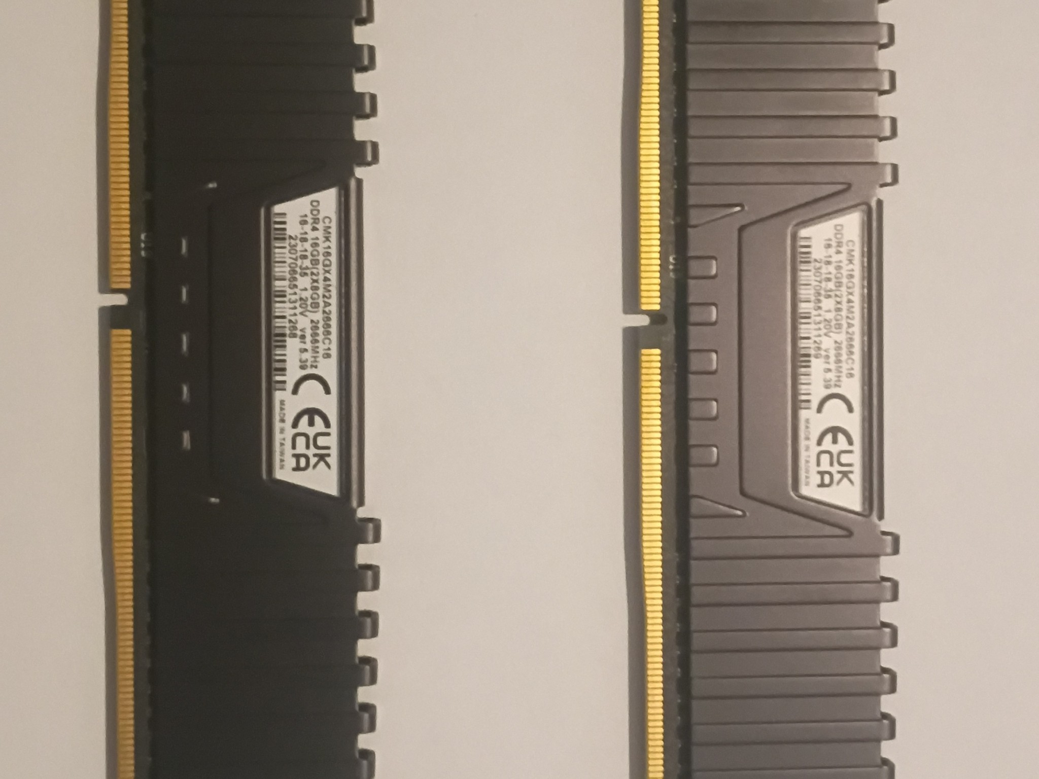 Corsair Vengeance LPX 16GB (2x8GB) DDR4 2666MHz 288-Pin DIMM CMK16GX4M2A2666C16