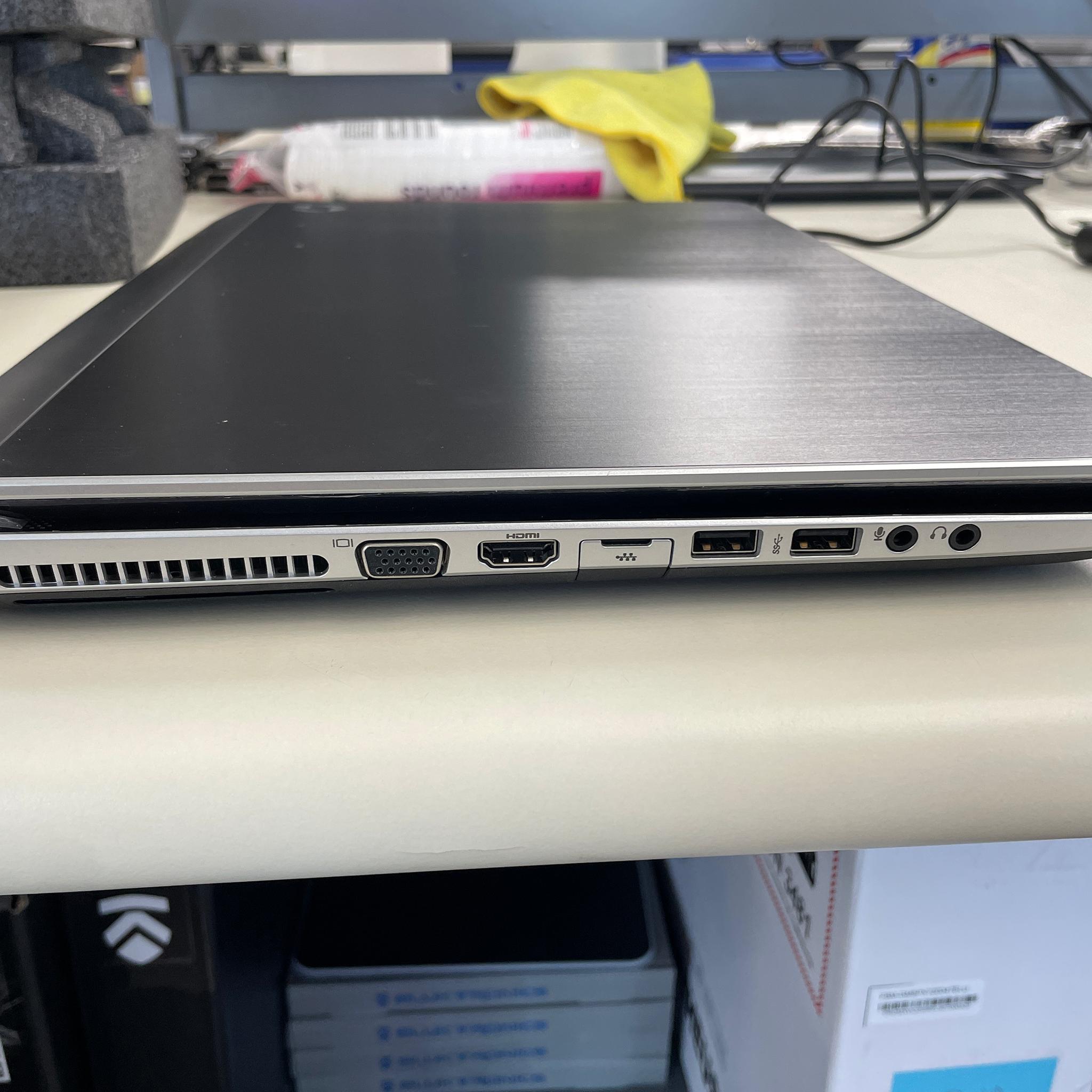HP Envy dv7