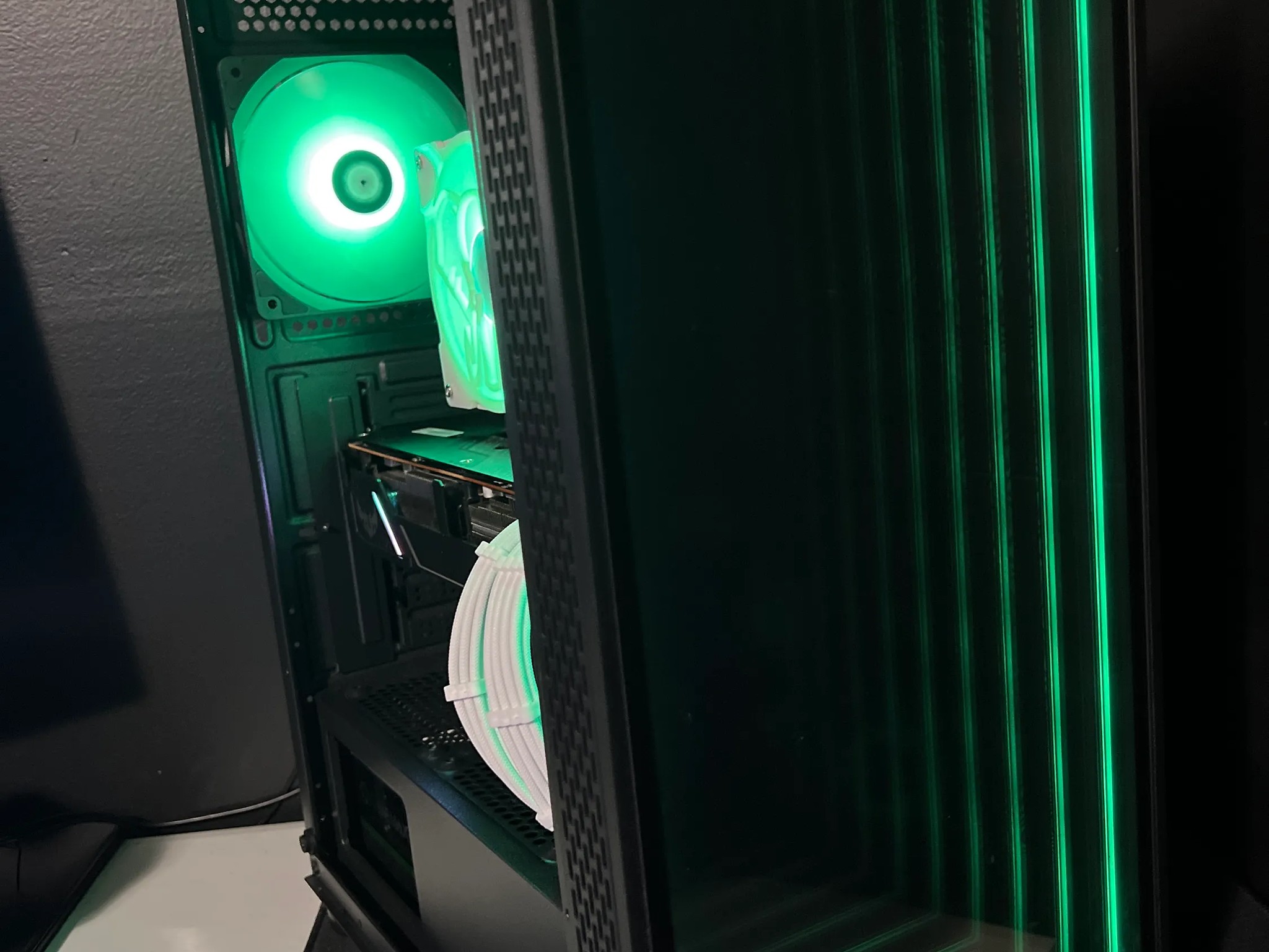 Tusker Build 3757 AMD 3700X 5700XT
