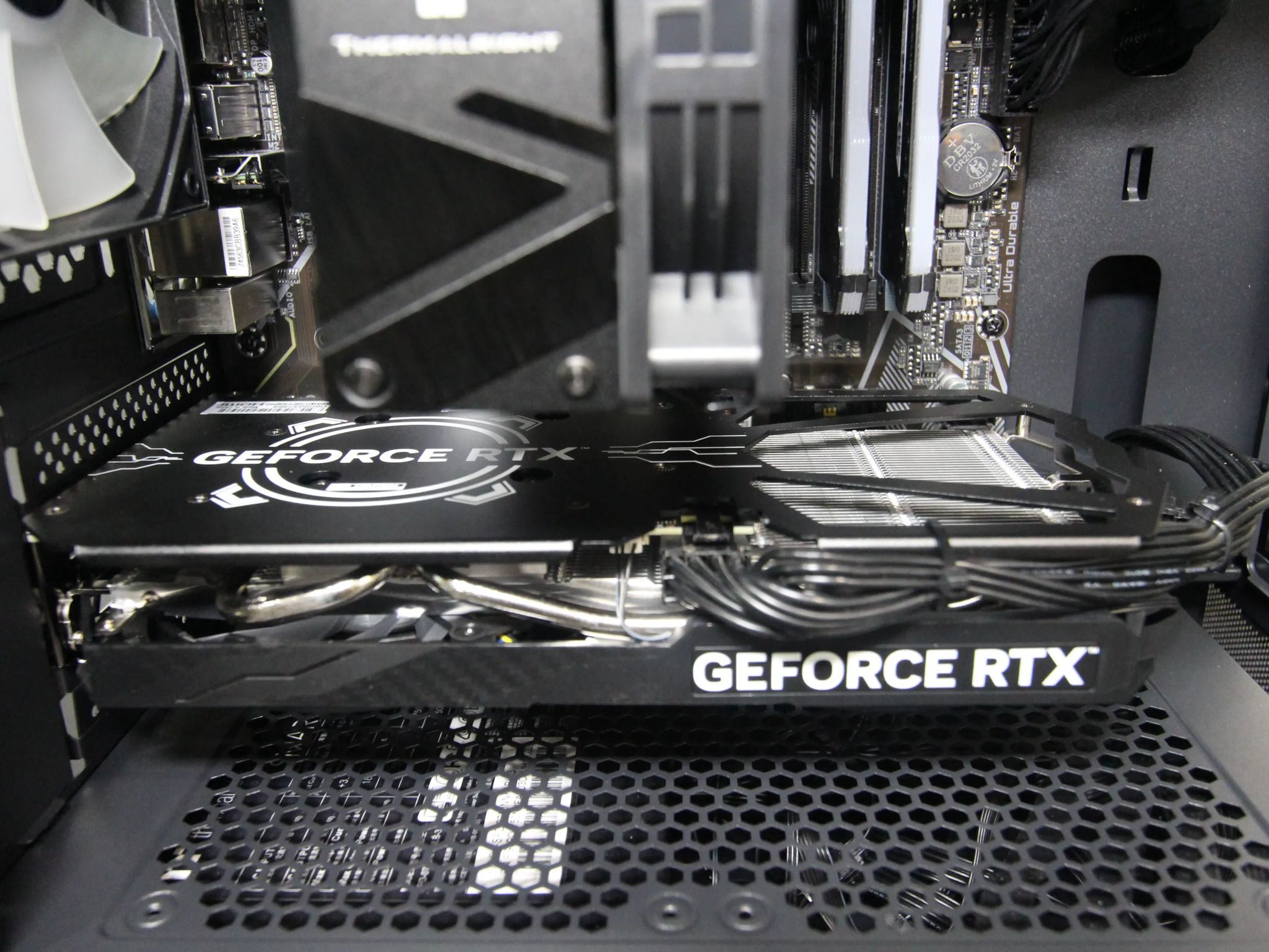 Custom Gaming PC / AMD Ryzen 5 5600X / RTX 4060 / 16GB / 1TB / Windows 10 Pro