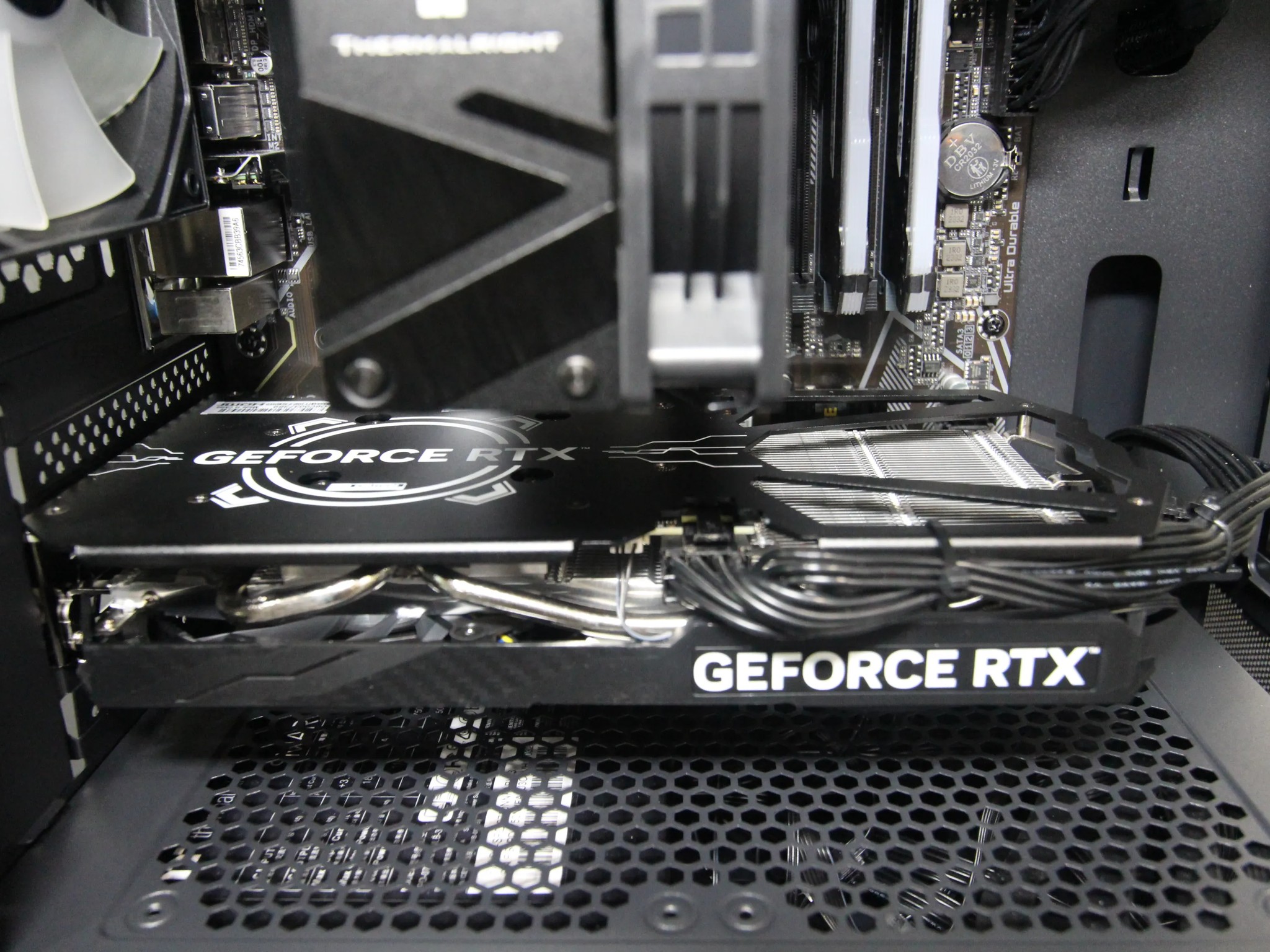 Custom Gaming PC / AMD Ryzen 5 5600X / RTX 4060 / 16GB / 1TB / Windows 10 Pro