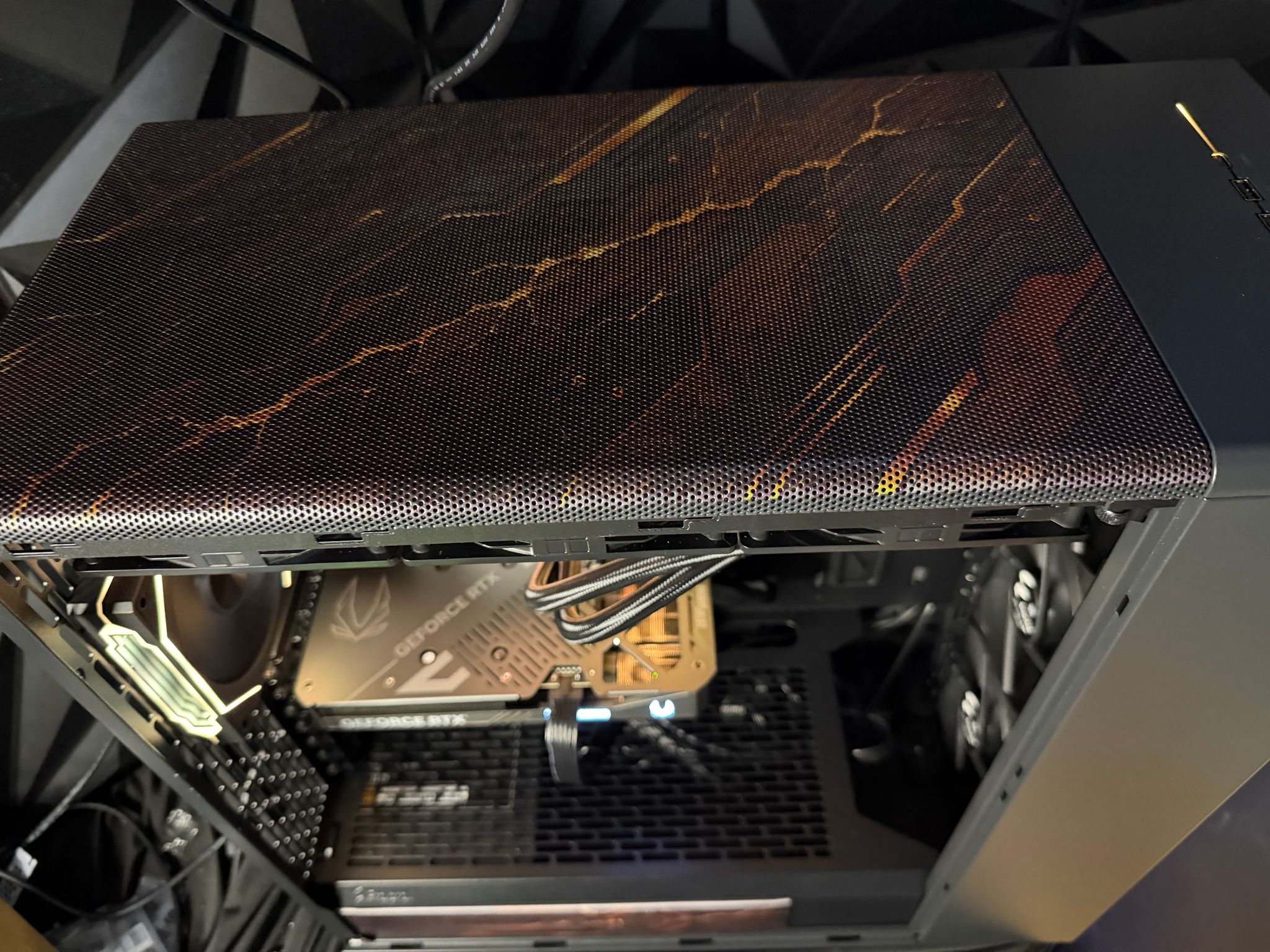 🪵⚙️ IRON WOOD ⚙️🪵 Ryzen 9 9900X| RTX 5070| 32 GB DDR5 8000Mhz|4.5 TB NVMe| 850W Gold PSU