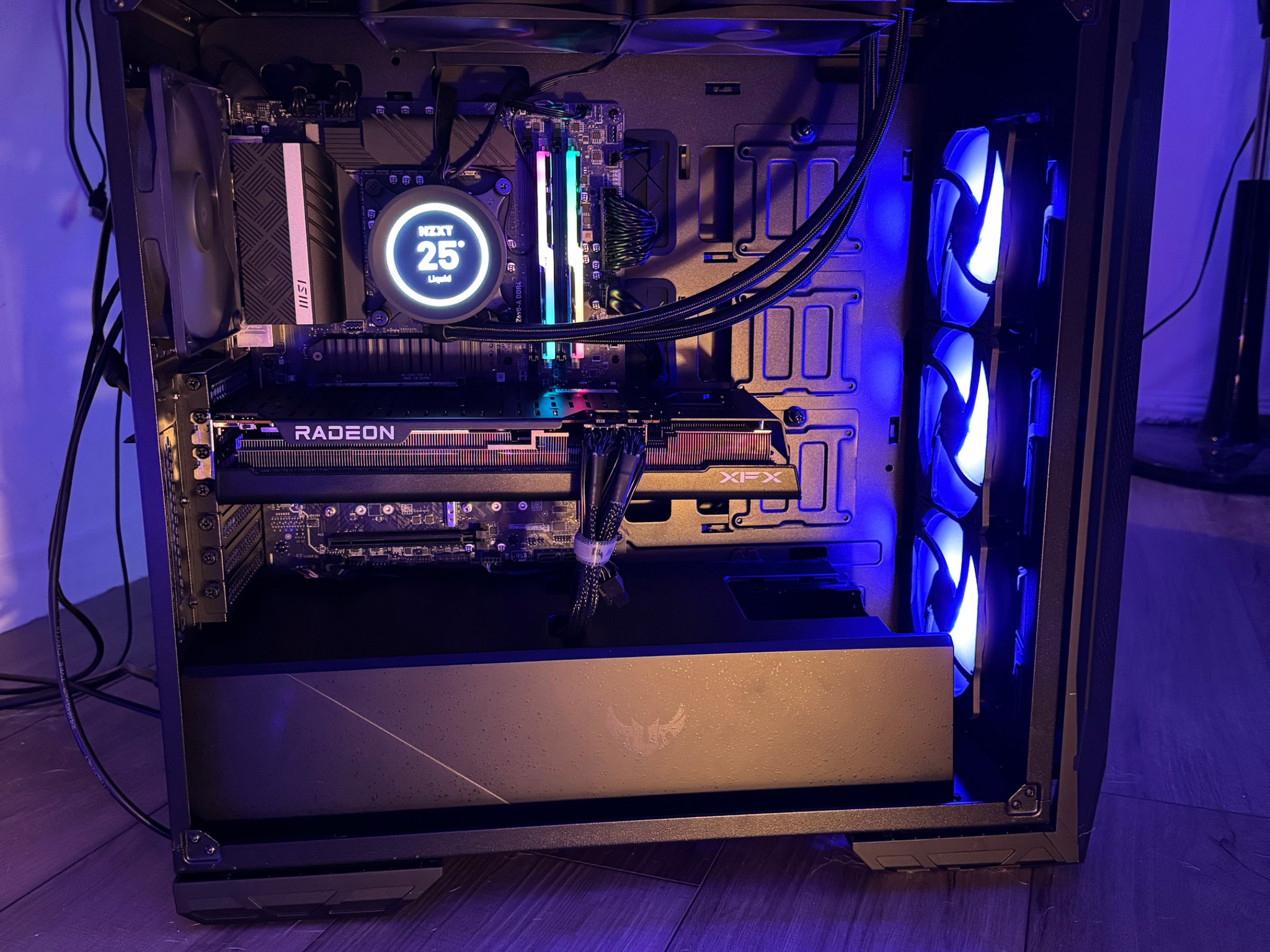 Gaming PC i5-13600k | RX 7800 XT | 32 GB DDR4 | 1 TB NVMe | Windows 11