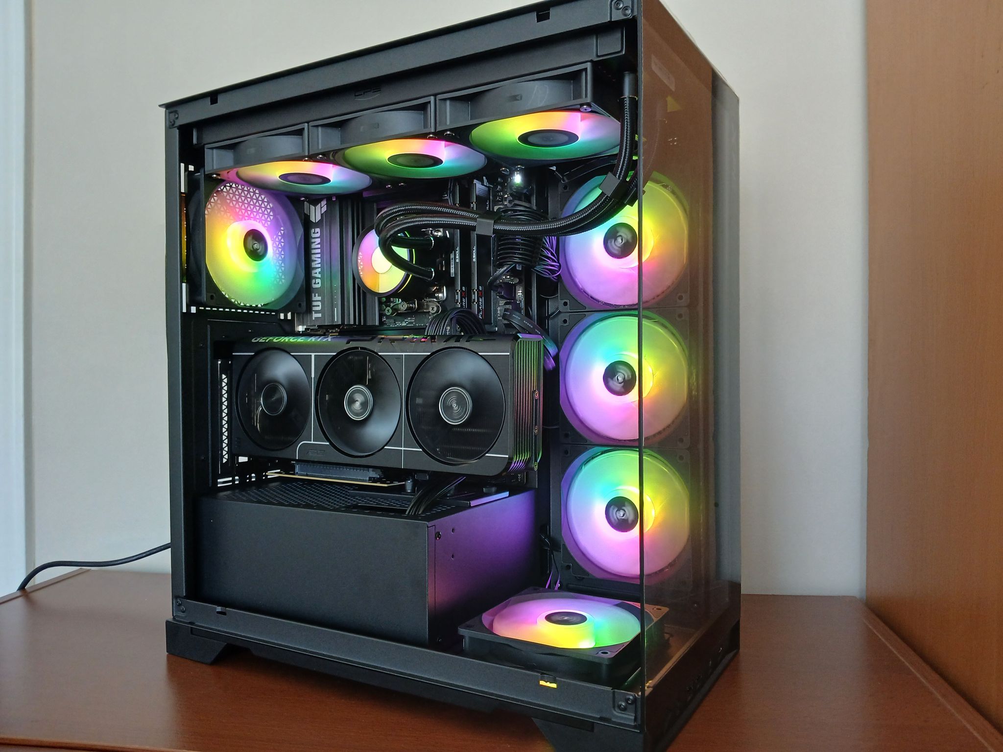 4K Beast | Ryzen 7 7800X3D | RTX 5070 Ti 16GB | 32GB RAM | 2TB SSD