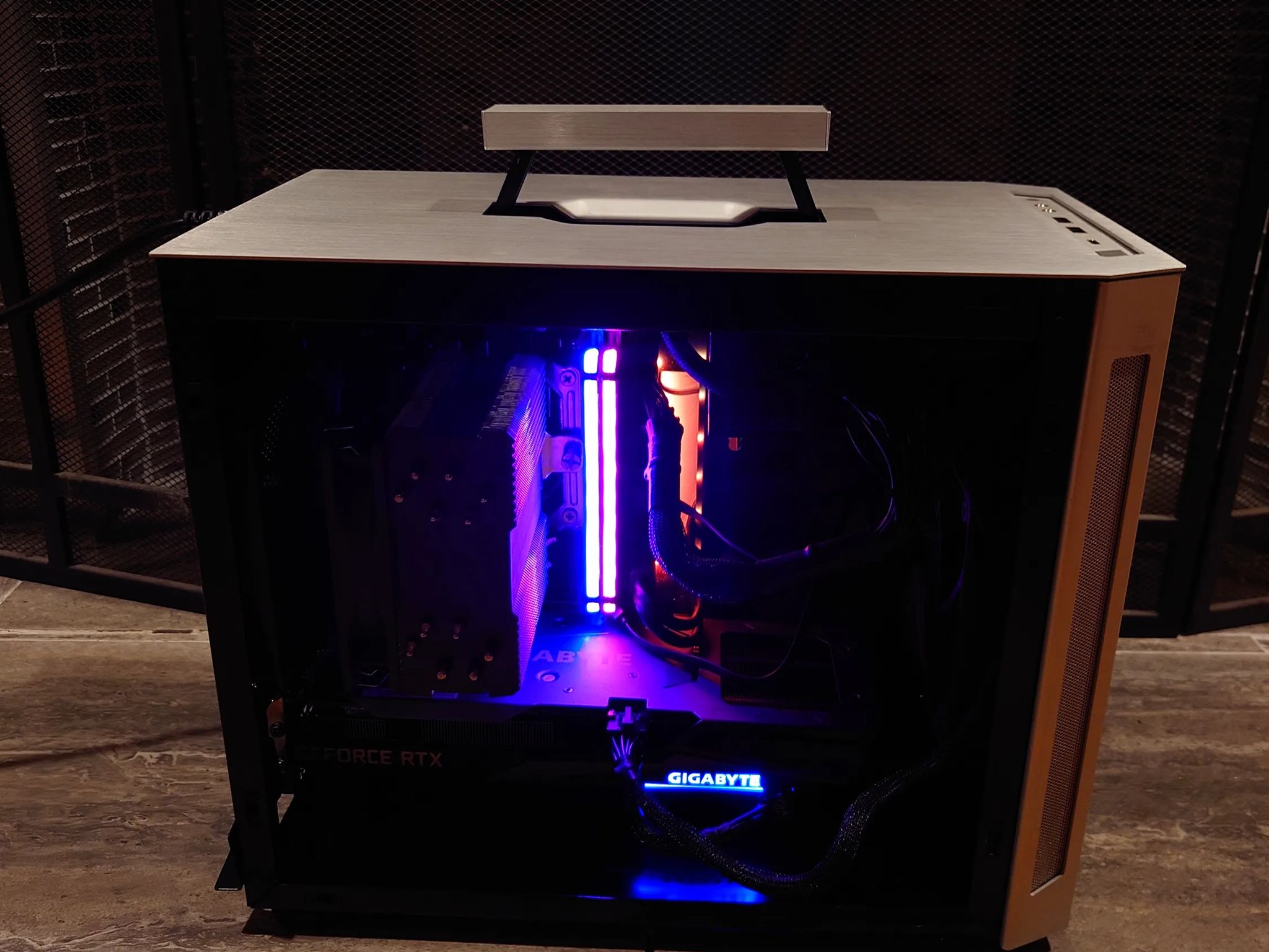 3060 12GB/ I7 8700/32GB RAM RGB/2TBnvme/WIFI ITX