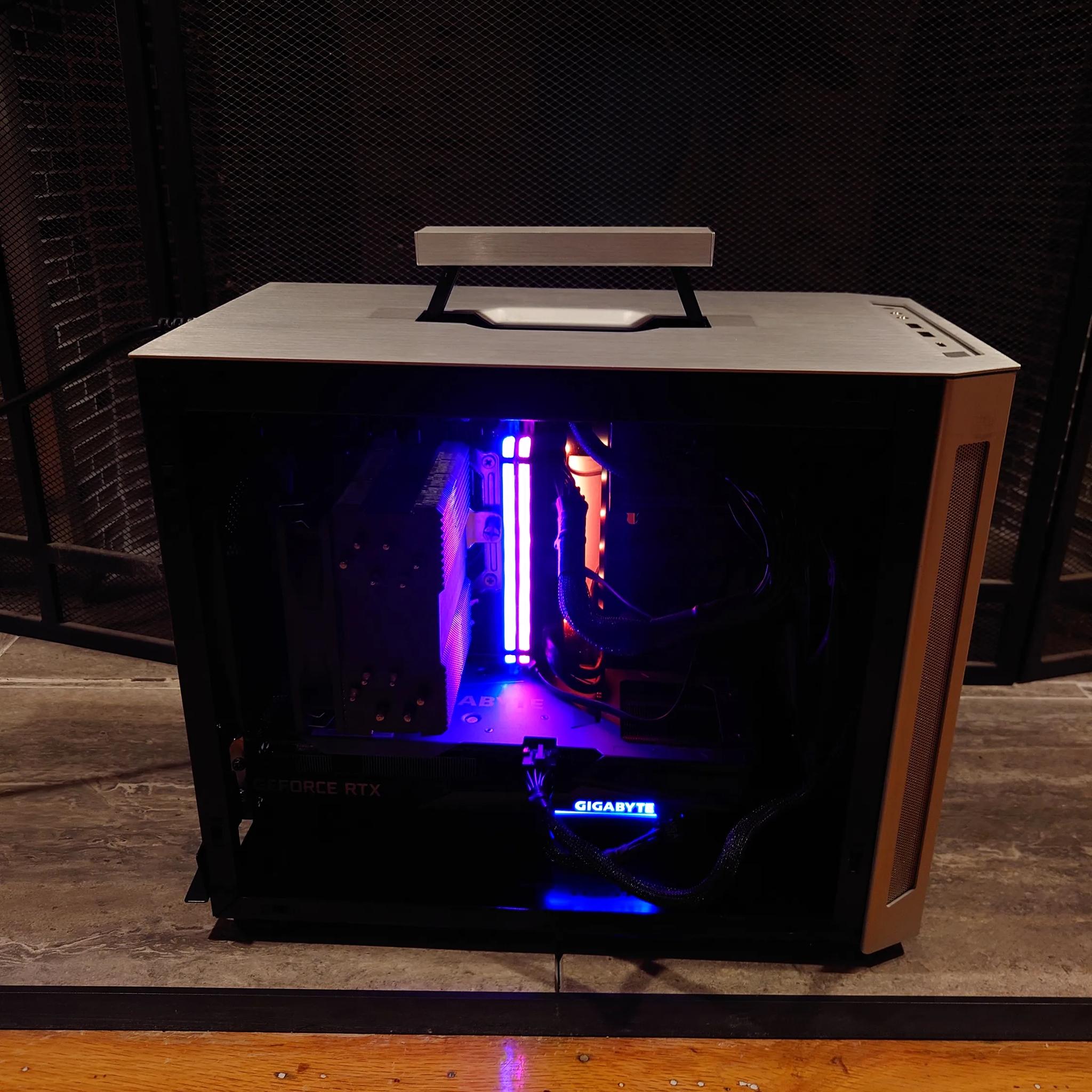 3060 12GB/ I7 8700/32GB RAM RGB/2TBnvme/WIFI ITX