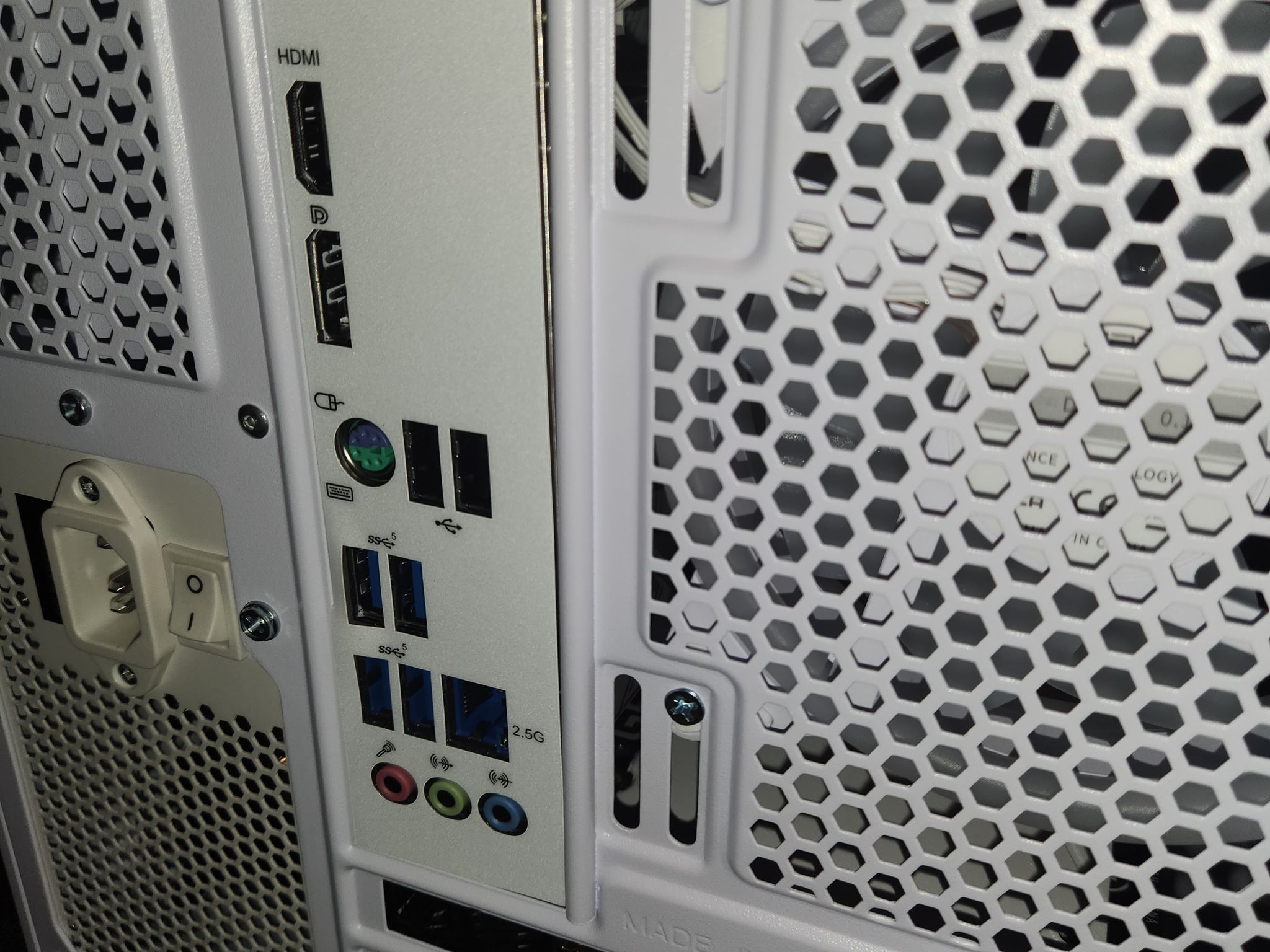 ALL WHITE Ryzen 9/ RTX GAMING and STREAMING PC WITH CUSTOM WHITE RTX 3080!
