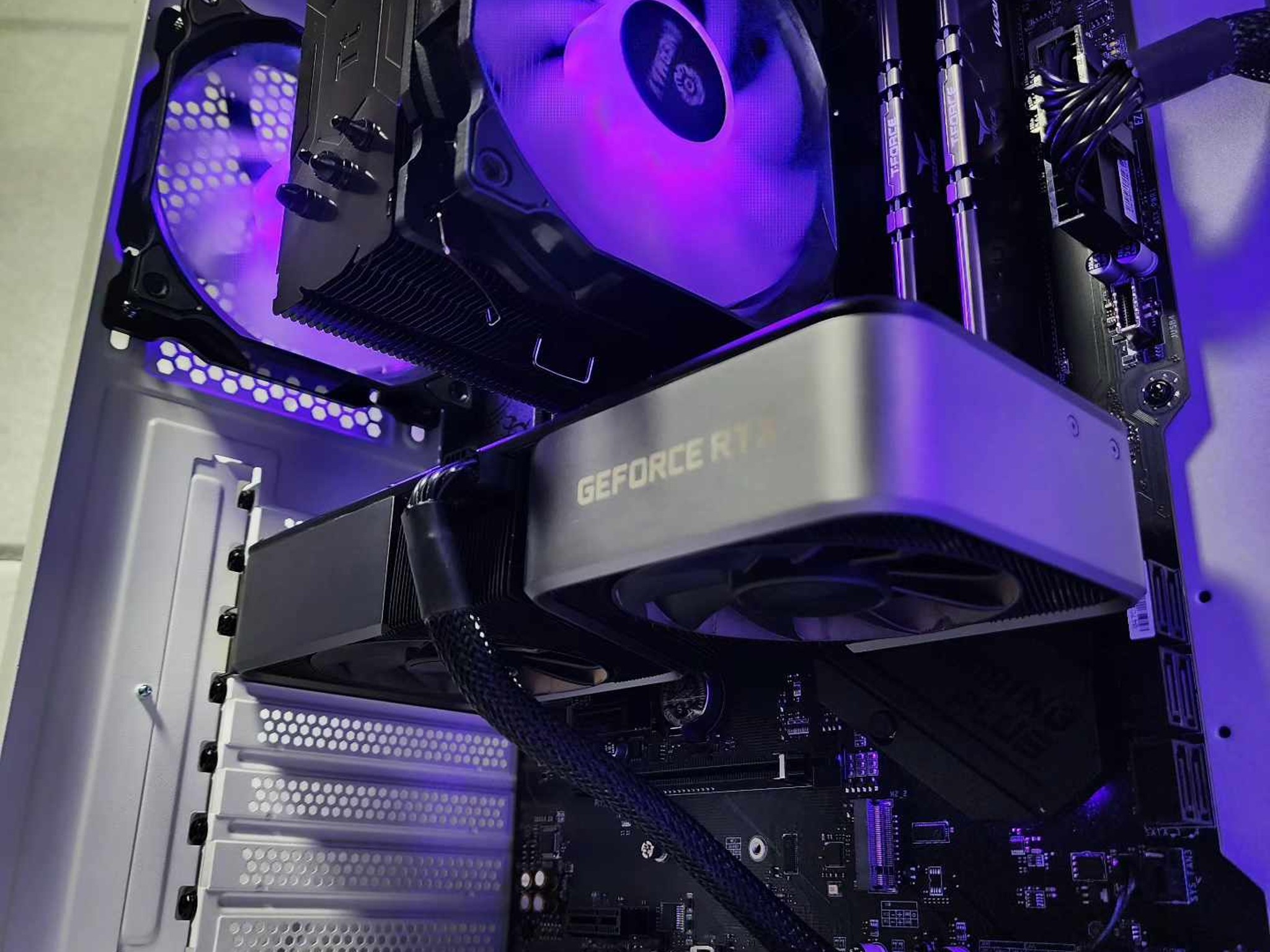 🤍💜RTX 3070 | Ryzen 5 5600G | 32GB 3200MHz | 1TB NVMe Gen 3