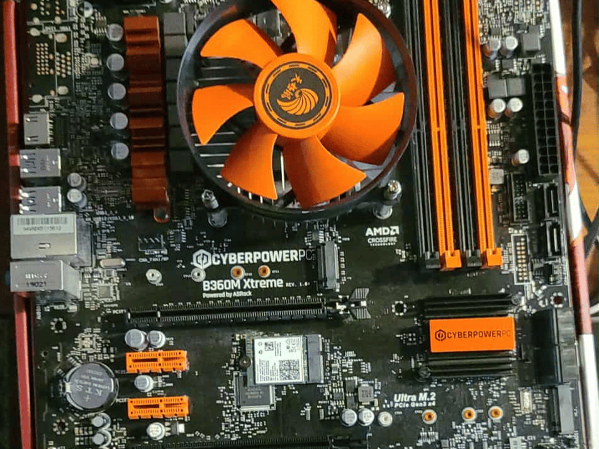 M-atx i7 8700/16gb ddr4/rx 6600