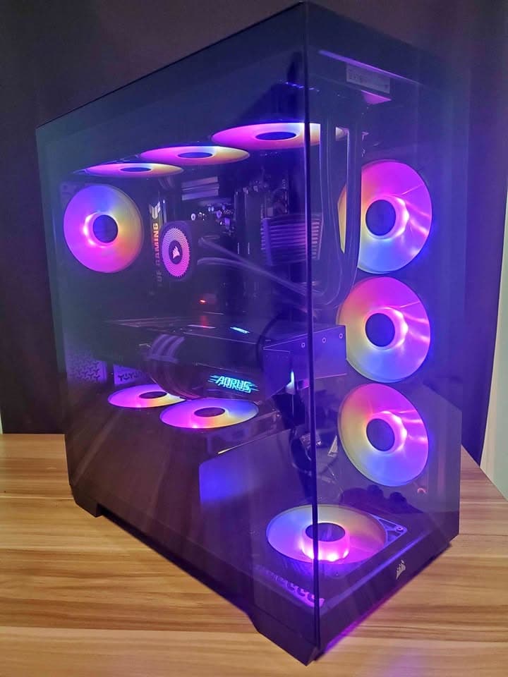 Radeon RX 9070 XT Custom Gaming PC - Ryzen 7 9850X3D, 32GB RAM