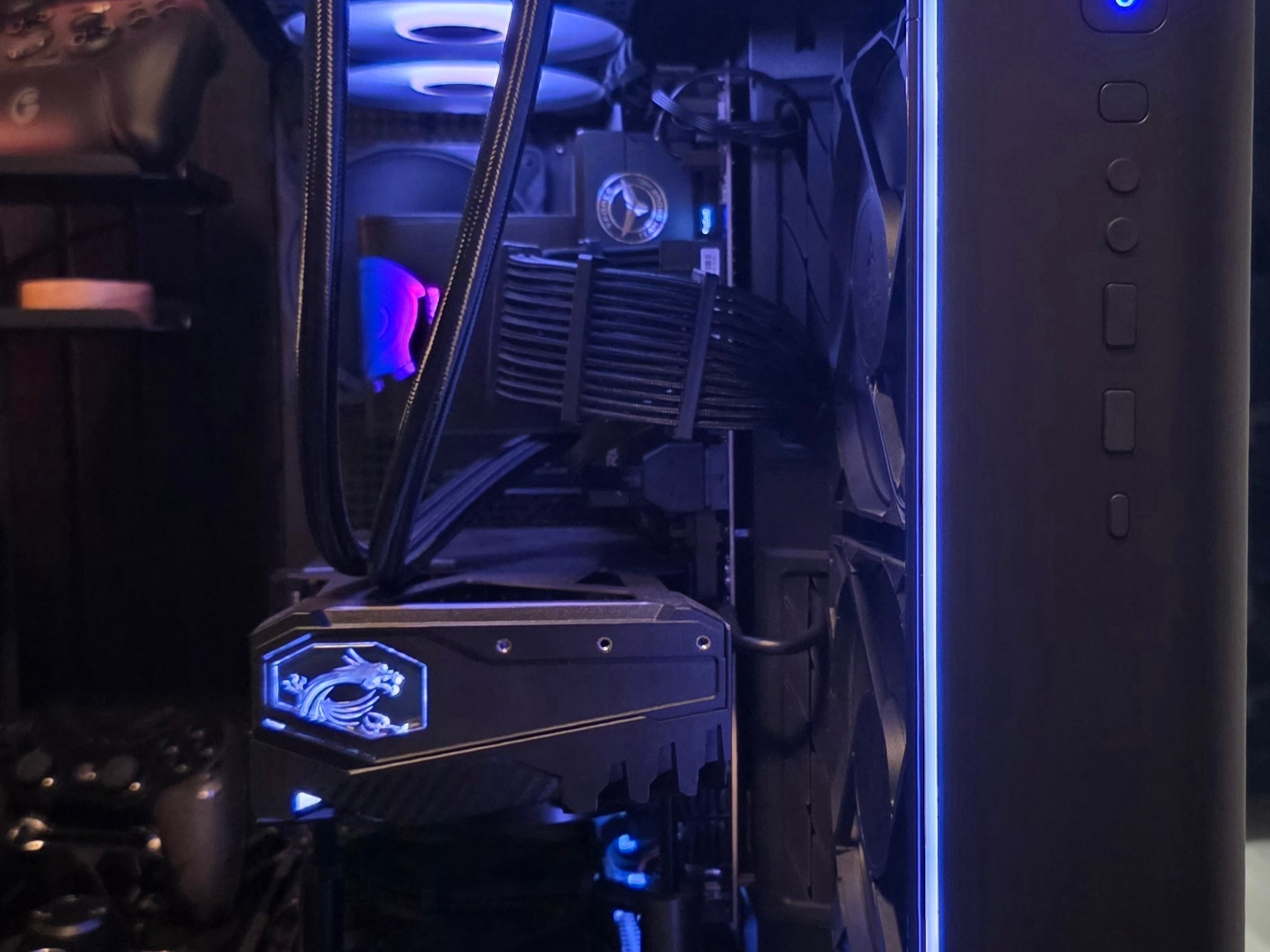 5070Ti & CORE ULTRA 7 265k