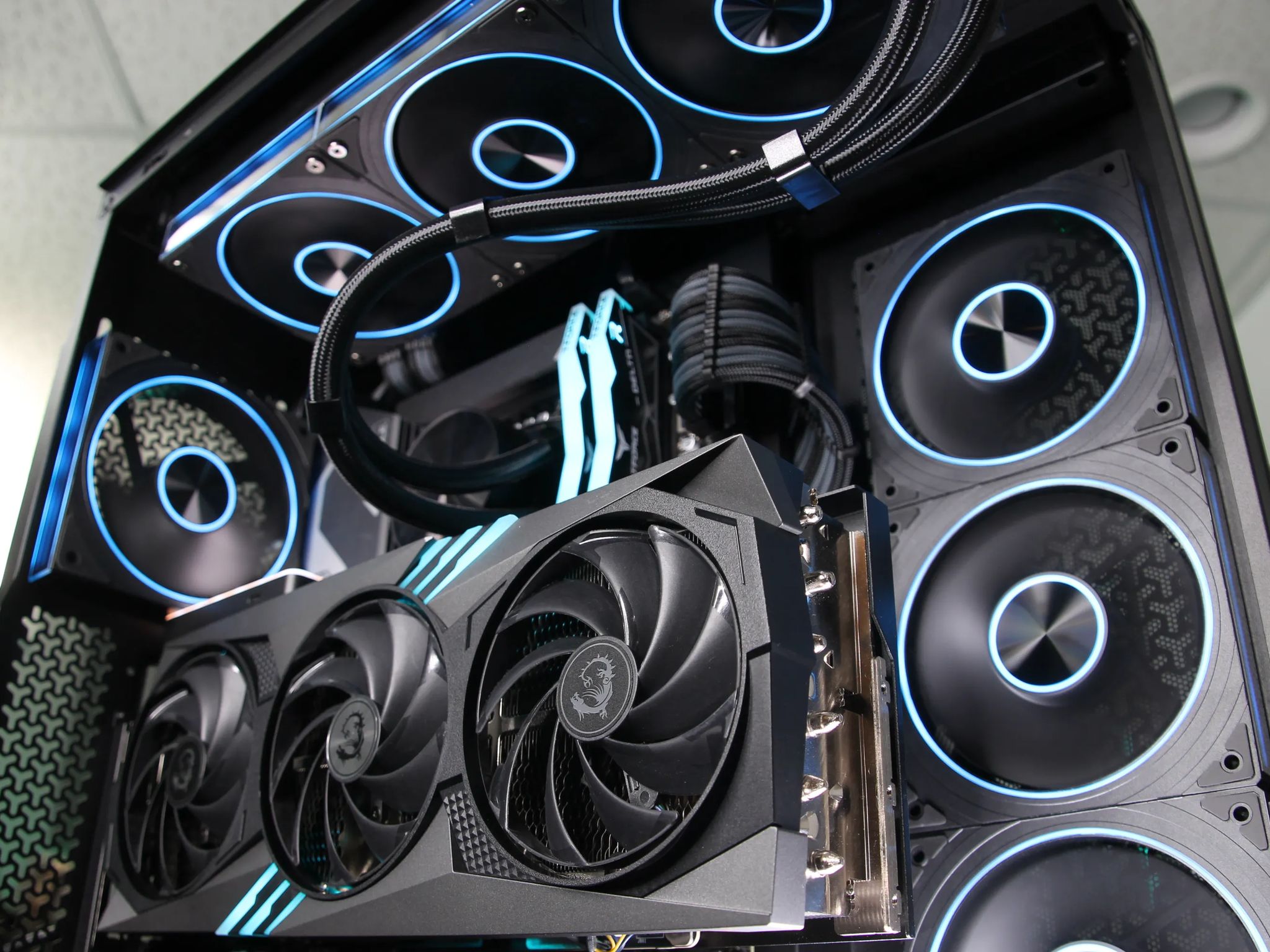 𝘼𝙇𝙋𝙃𝘼 // Core i9-12900K, RTX 4080 // High-End Gaming PC