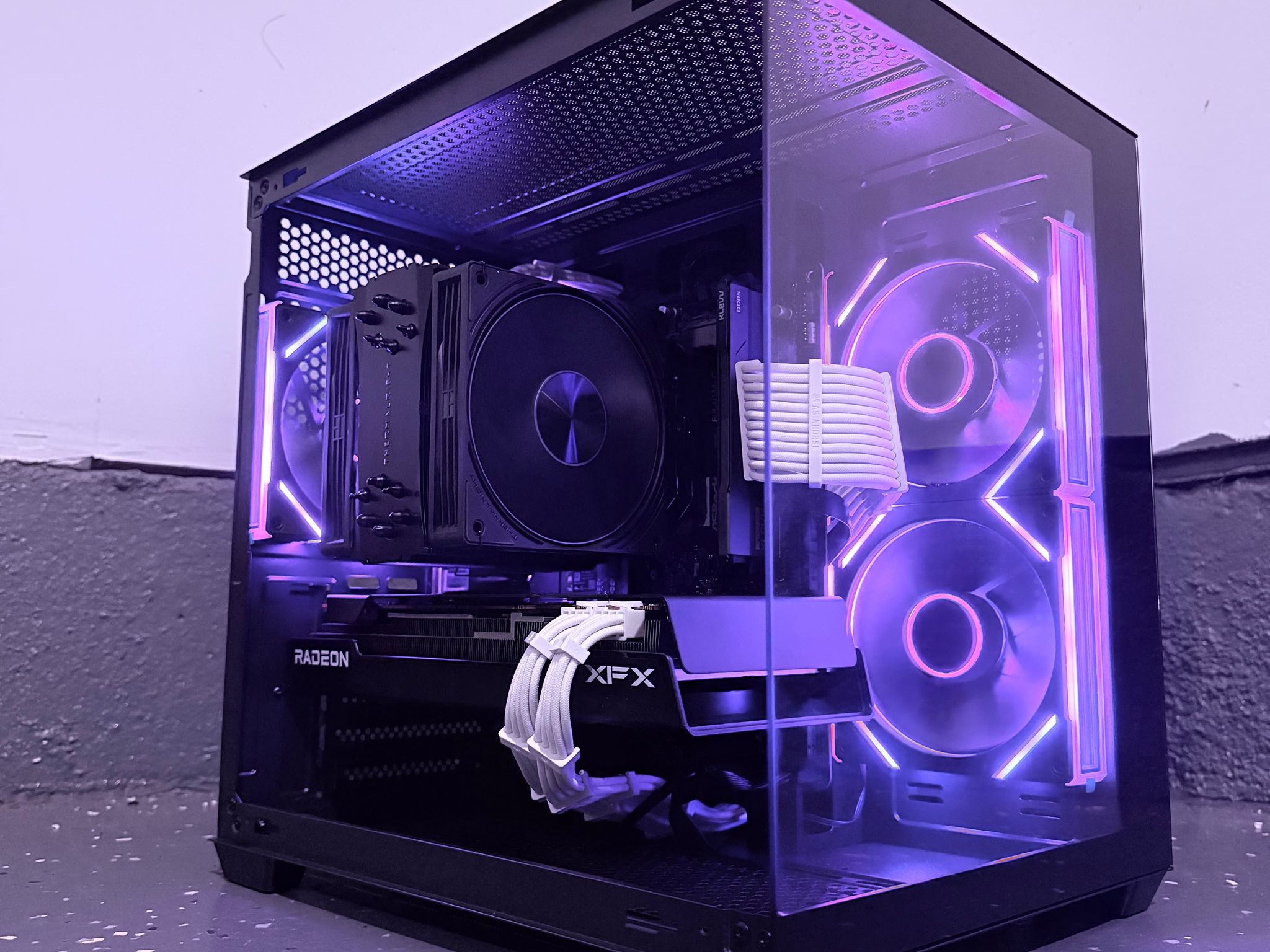 ⚫️"Obsidian Frost"🌈| 1440p Gaming | RX 7700 16GB | Ryzen 7 8700F | 16GB DDR5 | 1TB SSD | Free Ship