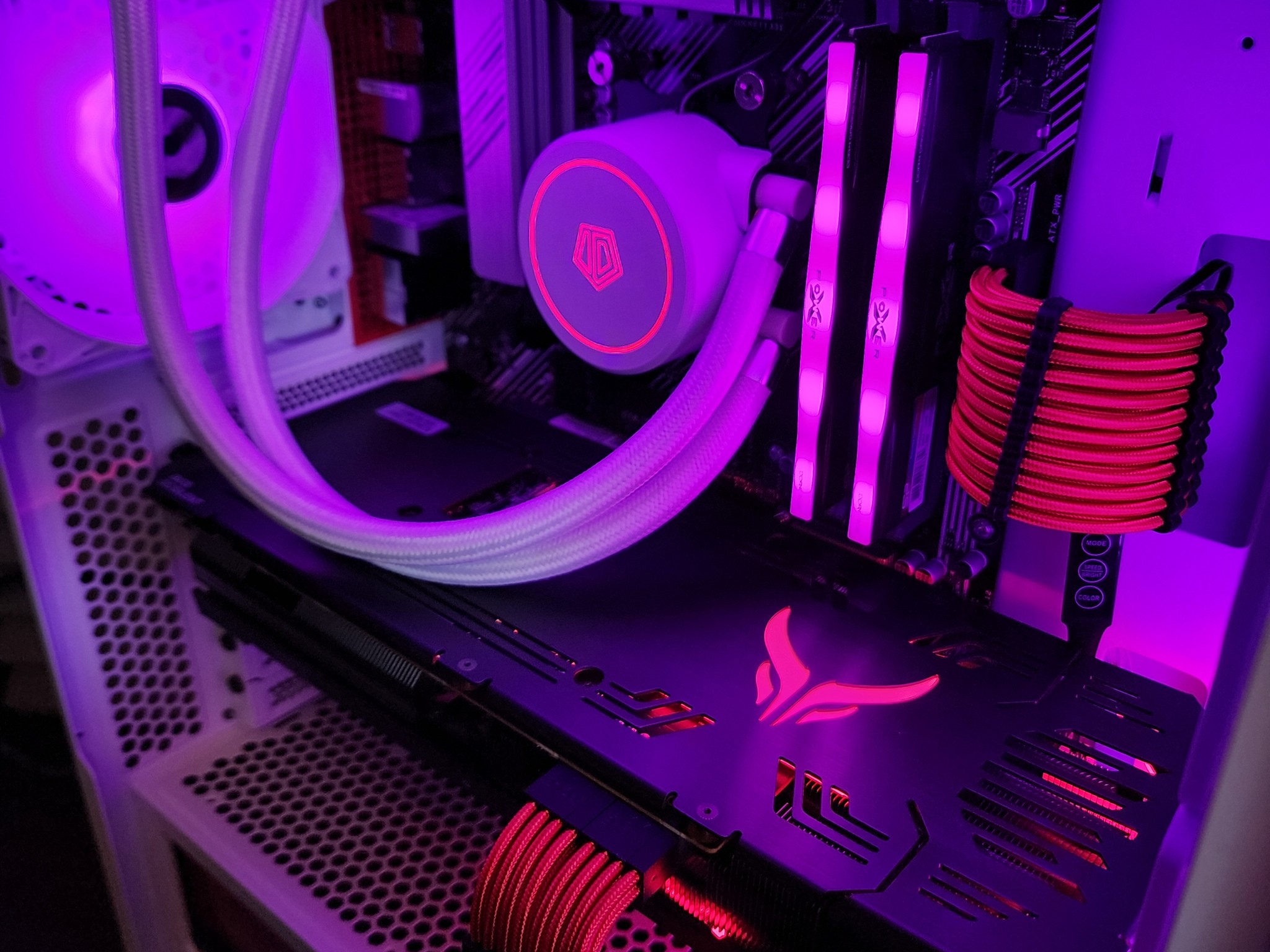 💗🤍💗 Radeon RX 6750 XT // AMD Ryzen 5 5600 // Zenith RGB 16GB 3200MHz // Samsung 980 1TB NVMe