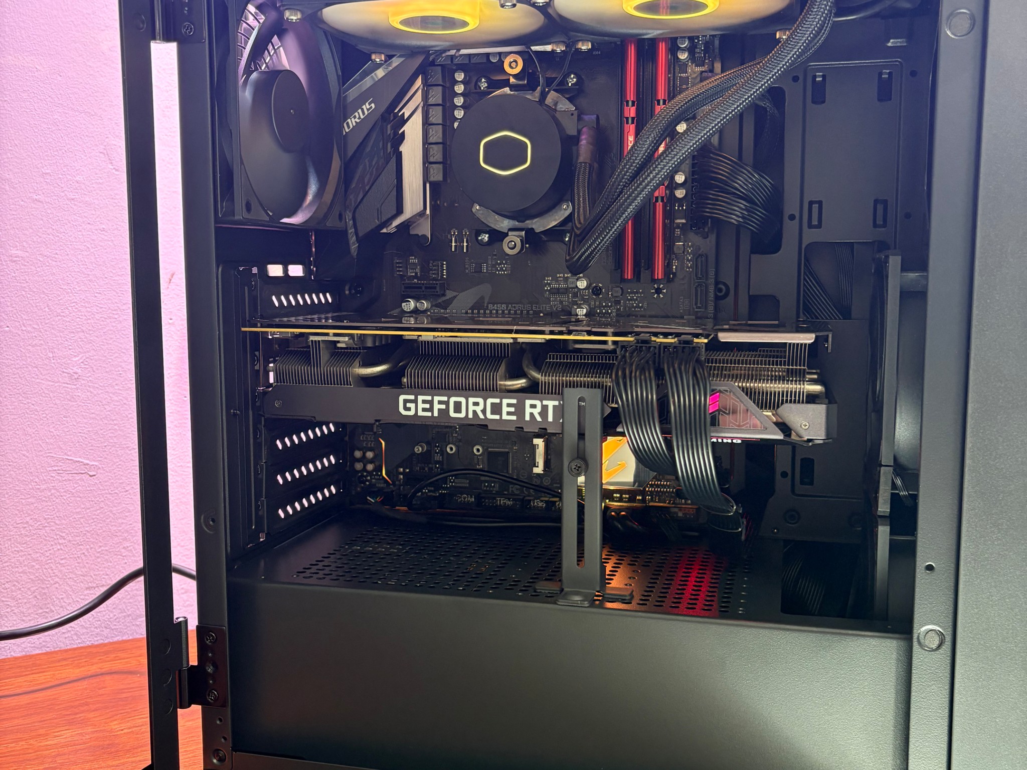 RTX 3070 | Ryzen 5 5600X | 32GB DDR4 | 1TB Total SSD's | 650W PSU | 5 x Fans | AIO